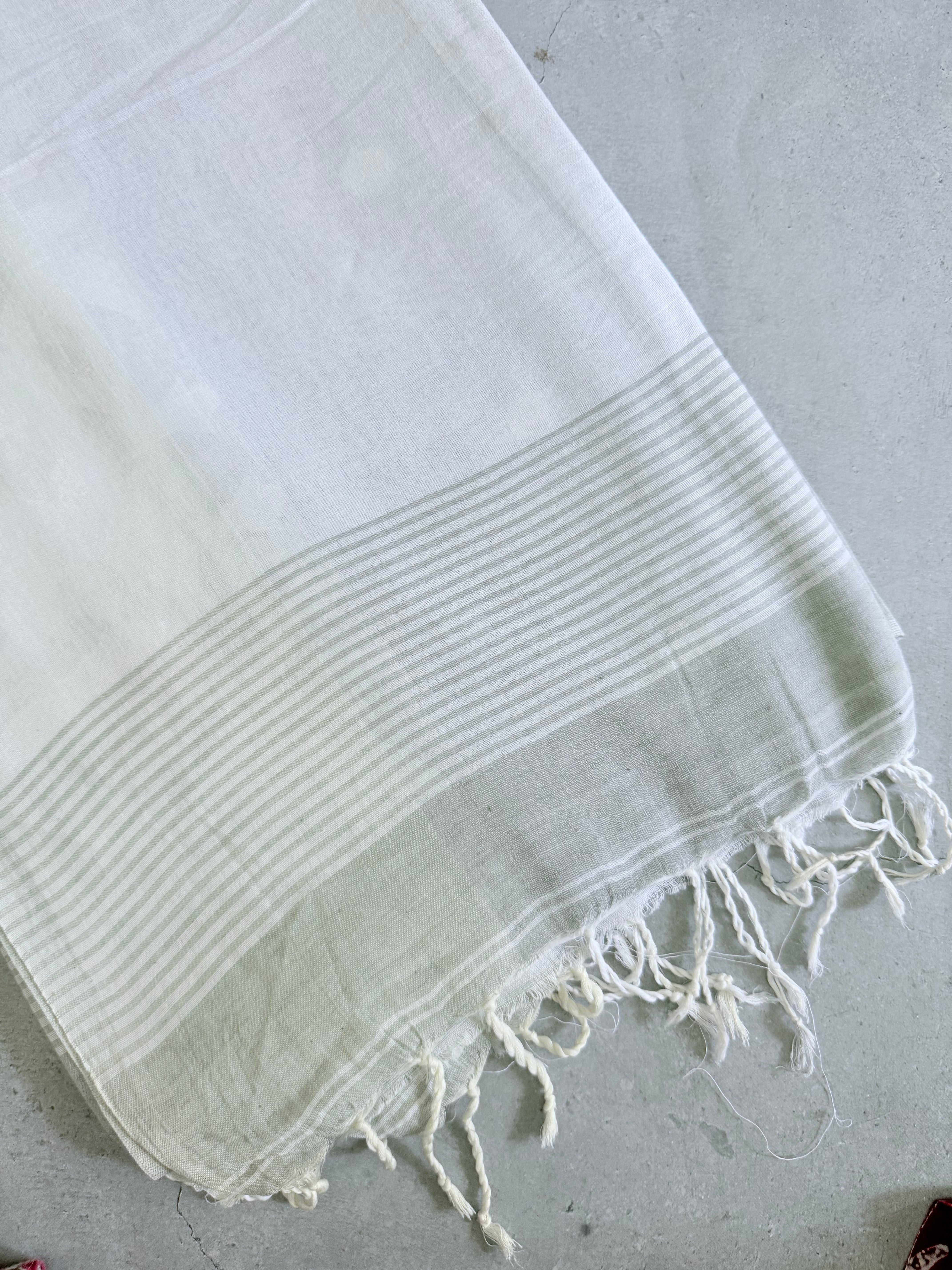 Kanagam | Pearl white and Grey Bengal Cotton Saree