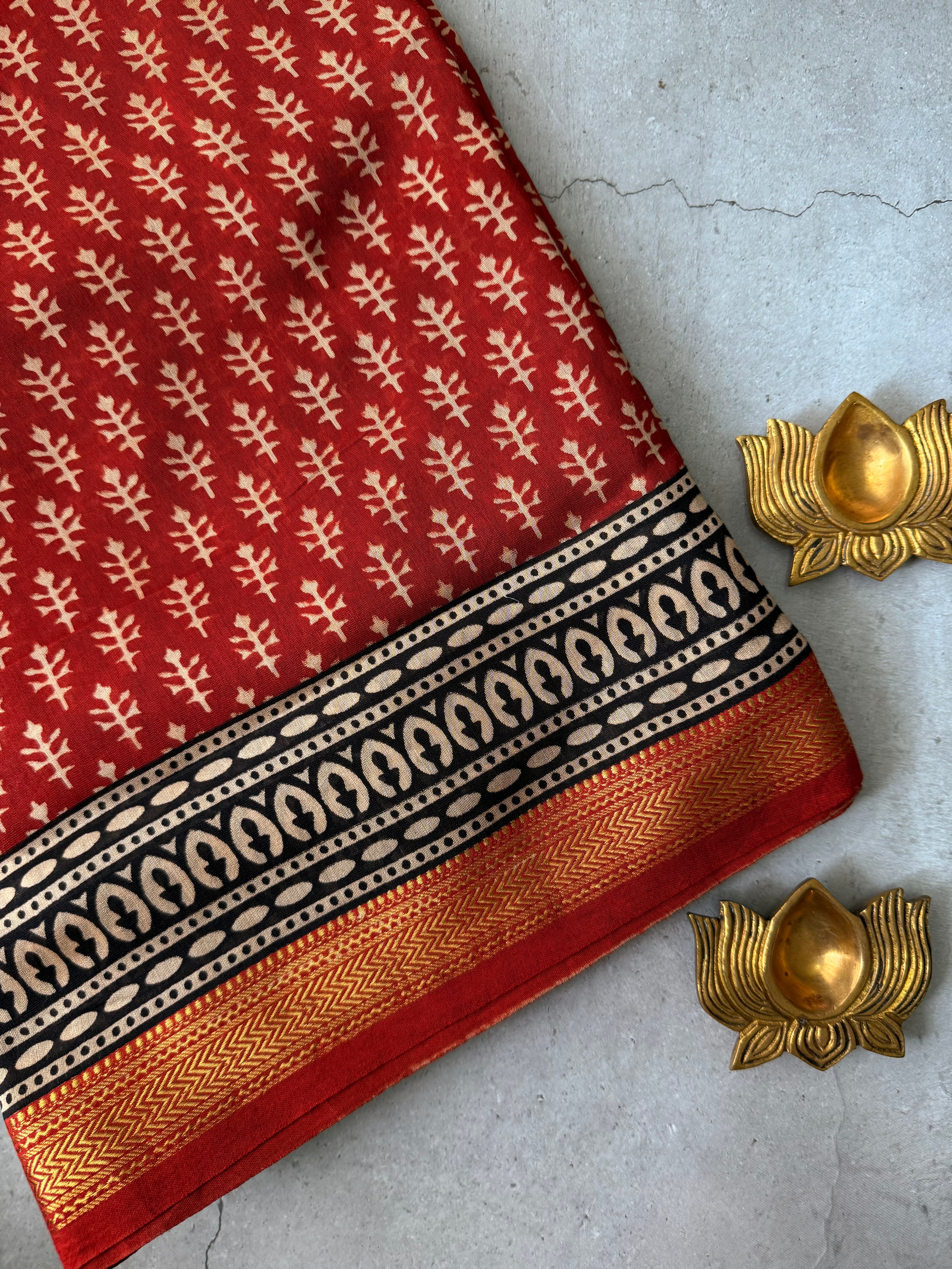 Pushpita | Red Block Printed Maheshwari Saree