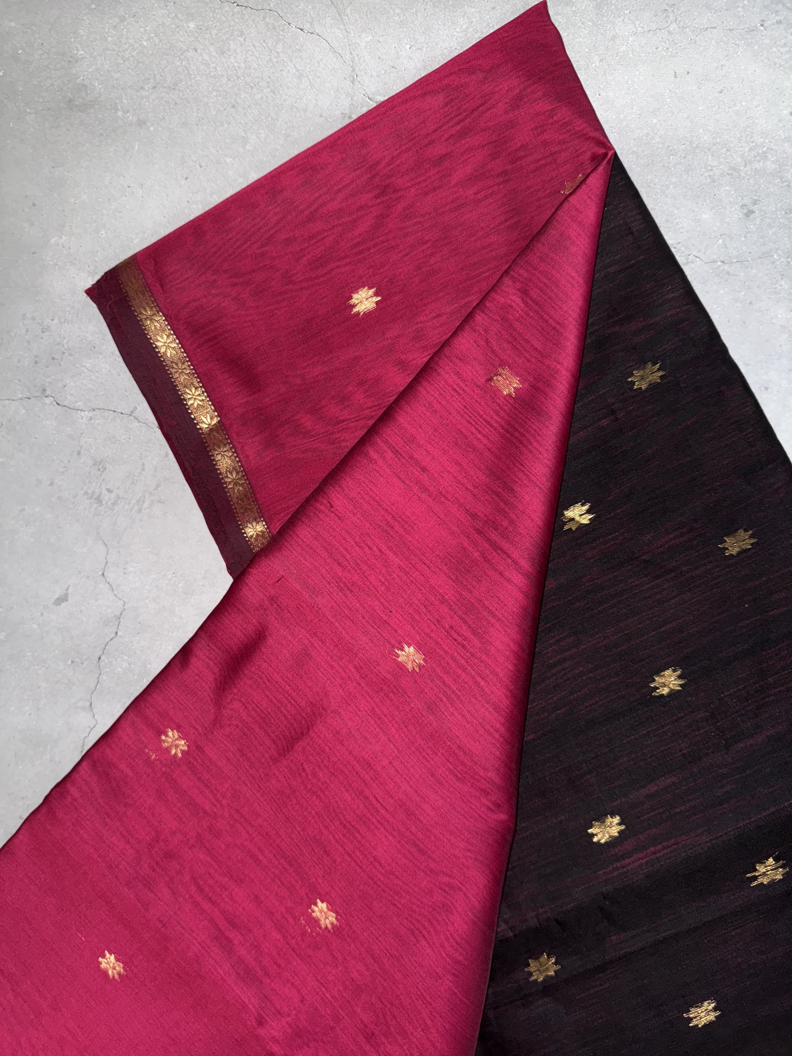 Menaka | Pink And Black Maheshwari Silk Cotton Saree