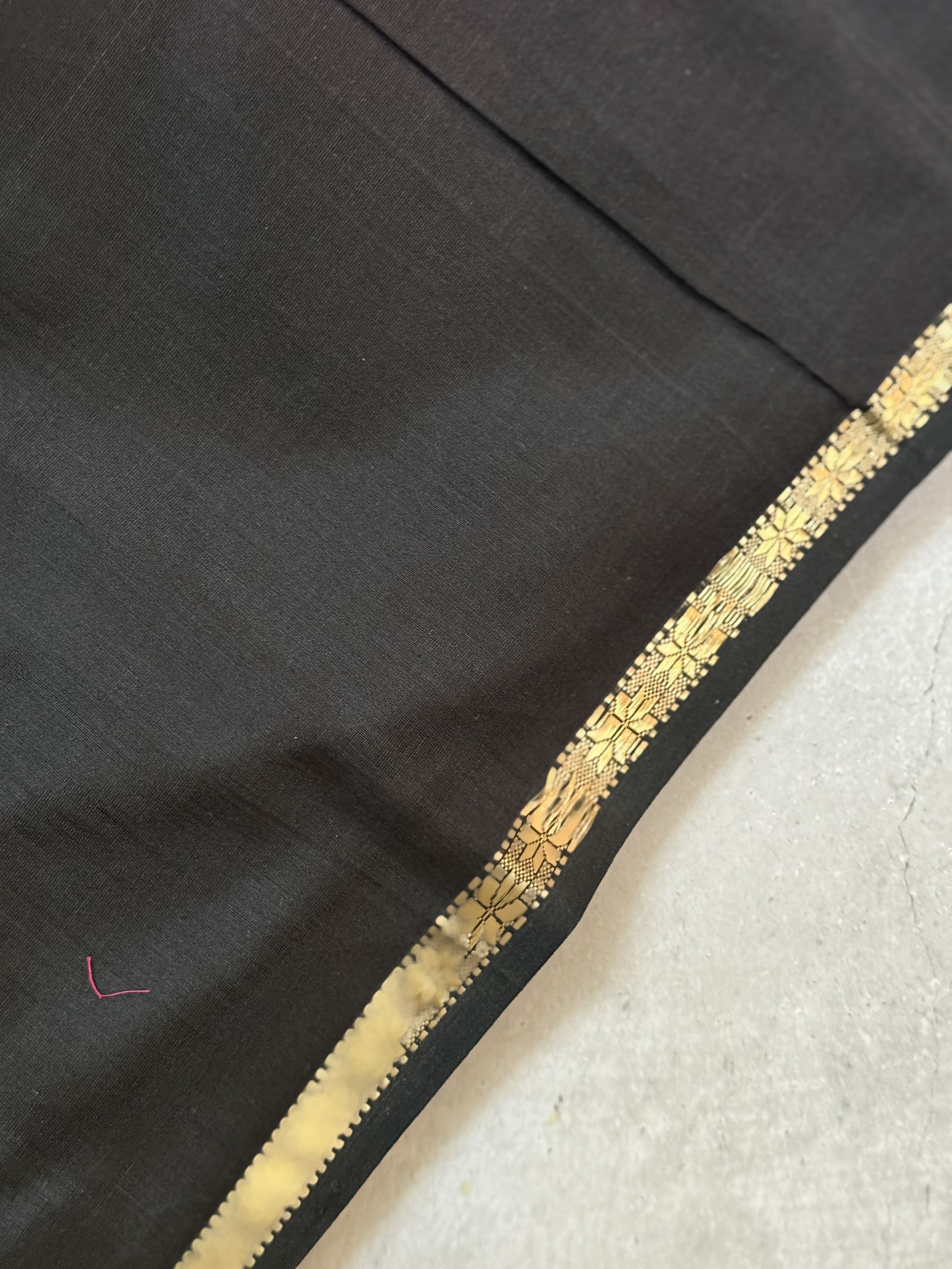 Apsara | Sky Blue And Black Maheshwari Silk Cotton Saree