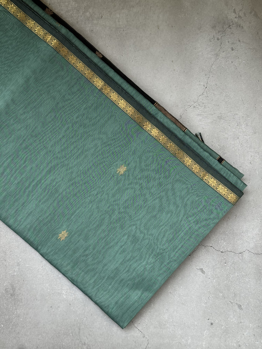 Apsara | Sky Blue And Black Maheshwari Silk Cotton Saree