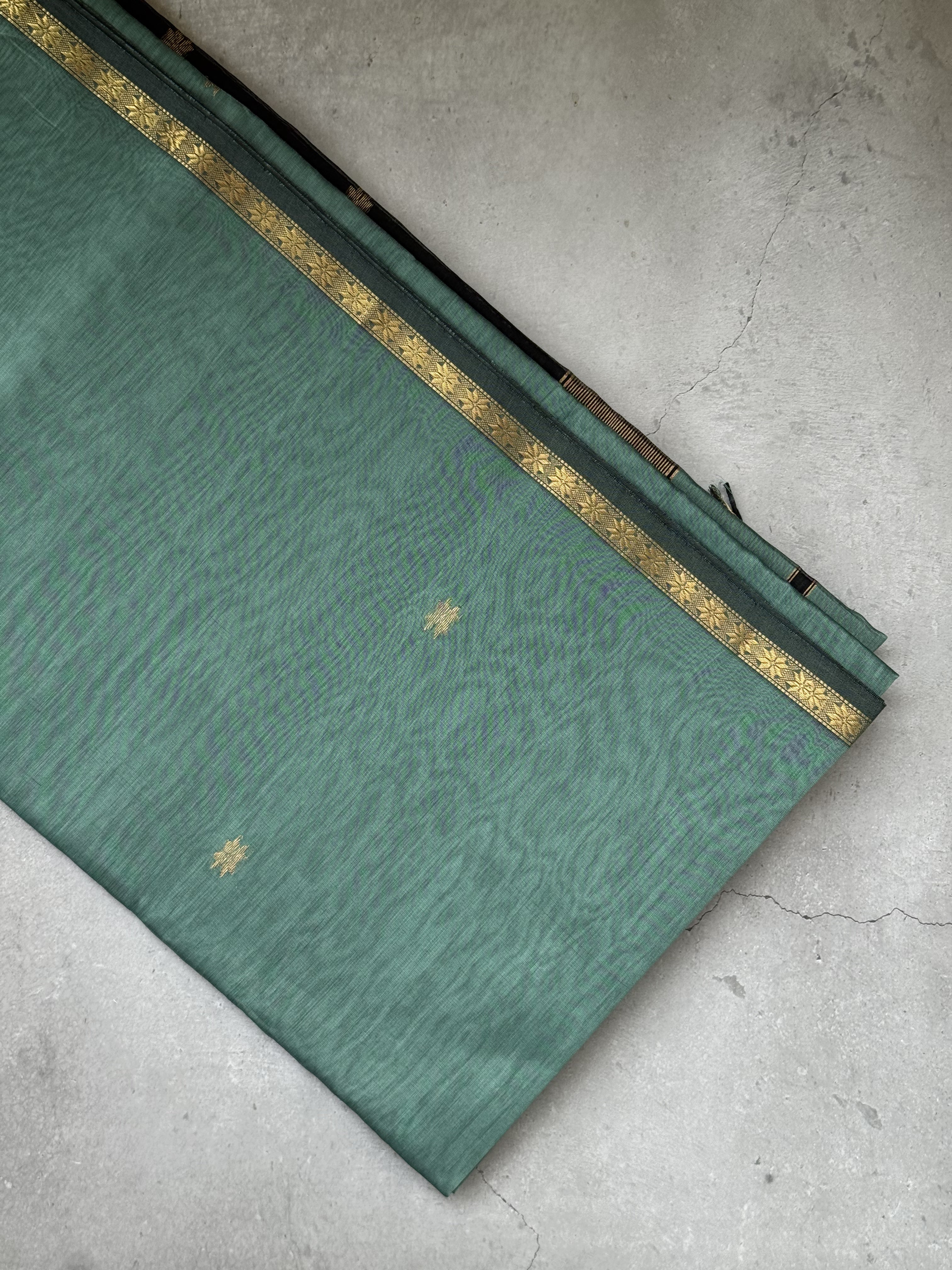 Apsara | Sky Blue And Black Maheshwari Silk Cotton Saree