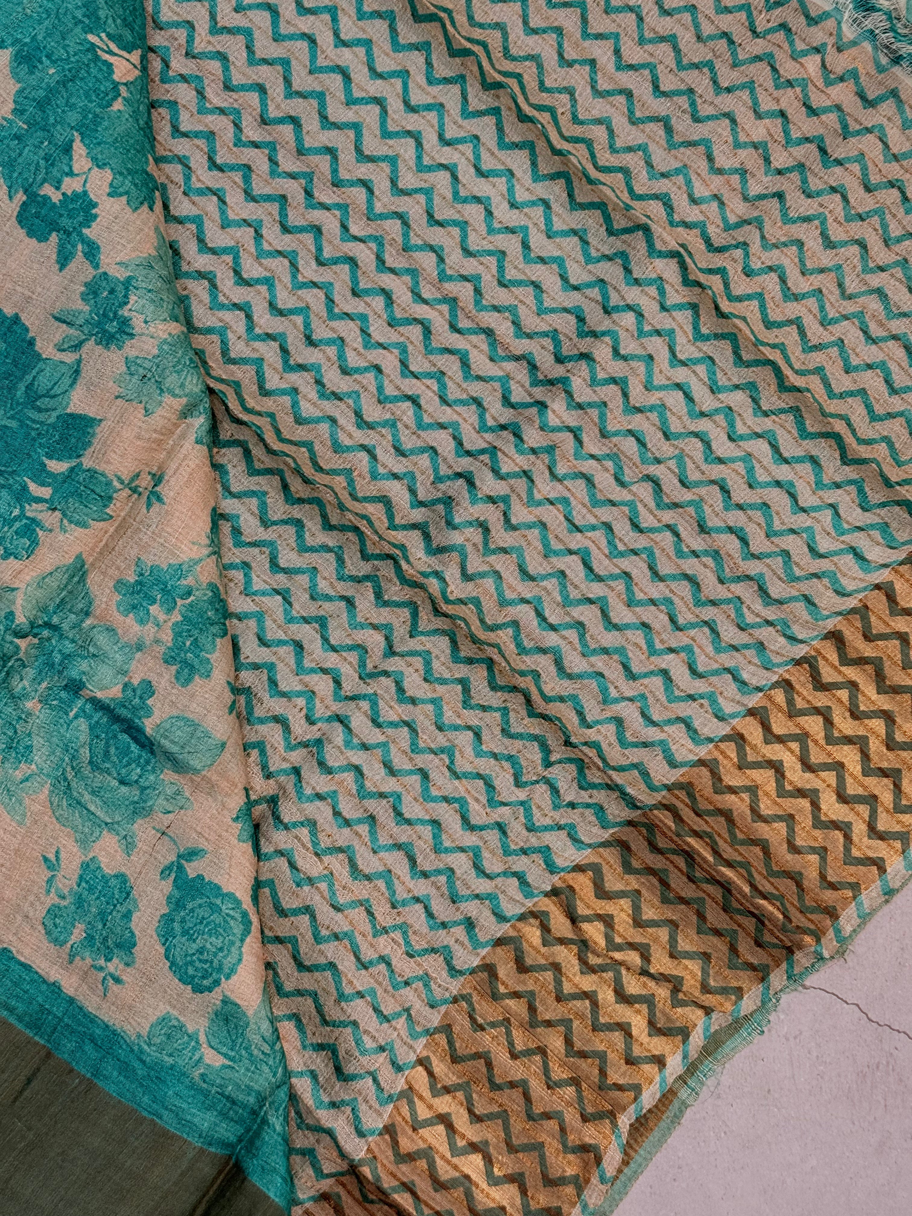 Chinmayee | Green and White Floral Printed Tussar Silk Saree