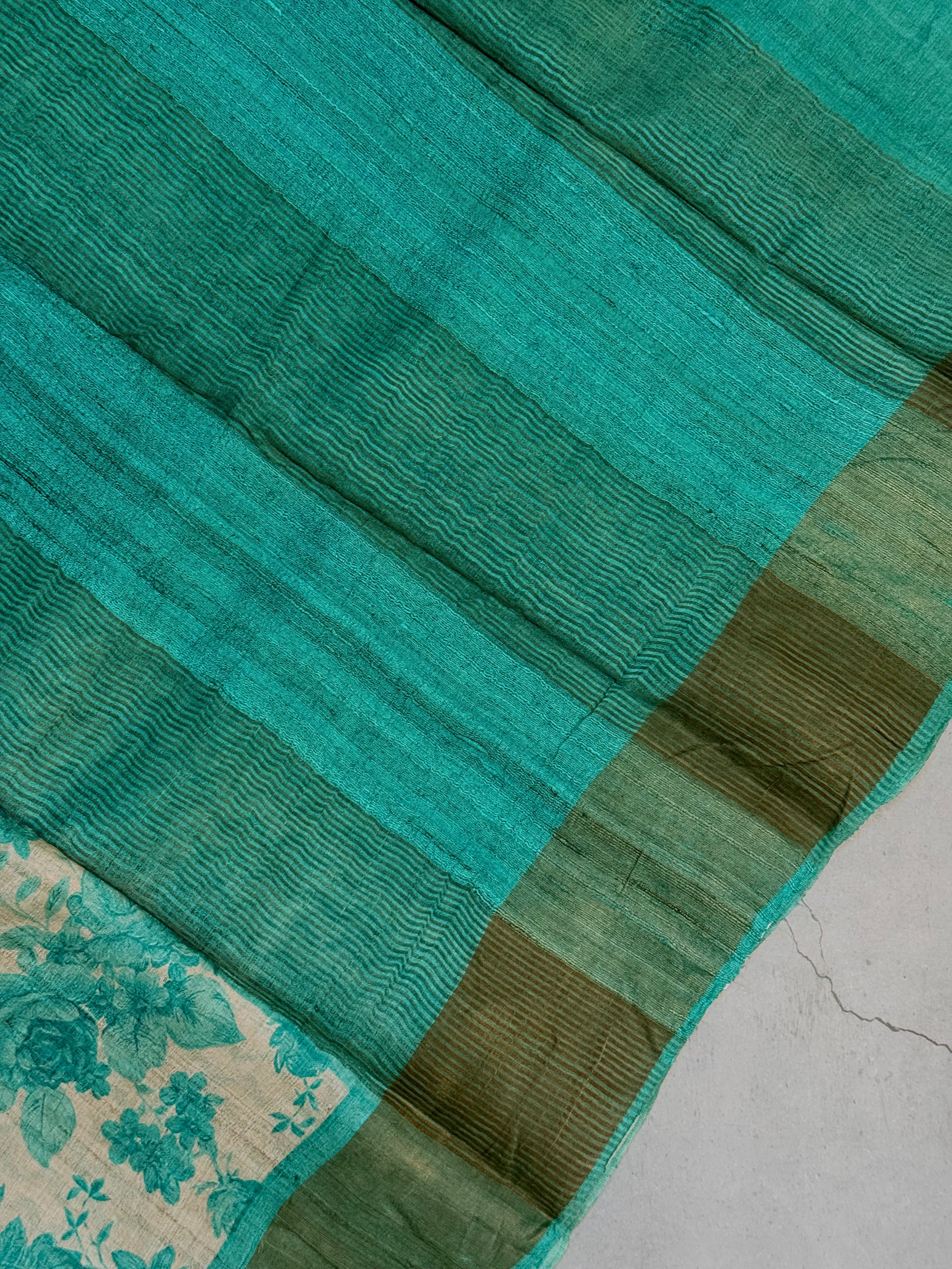 Chinmayee | Green and White Floral Printed Tussar Silk Saree