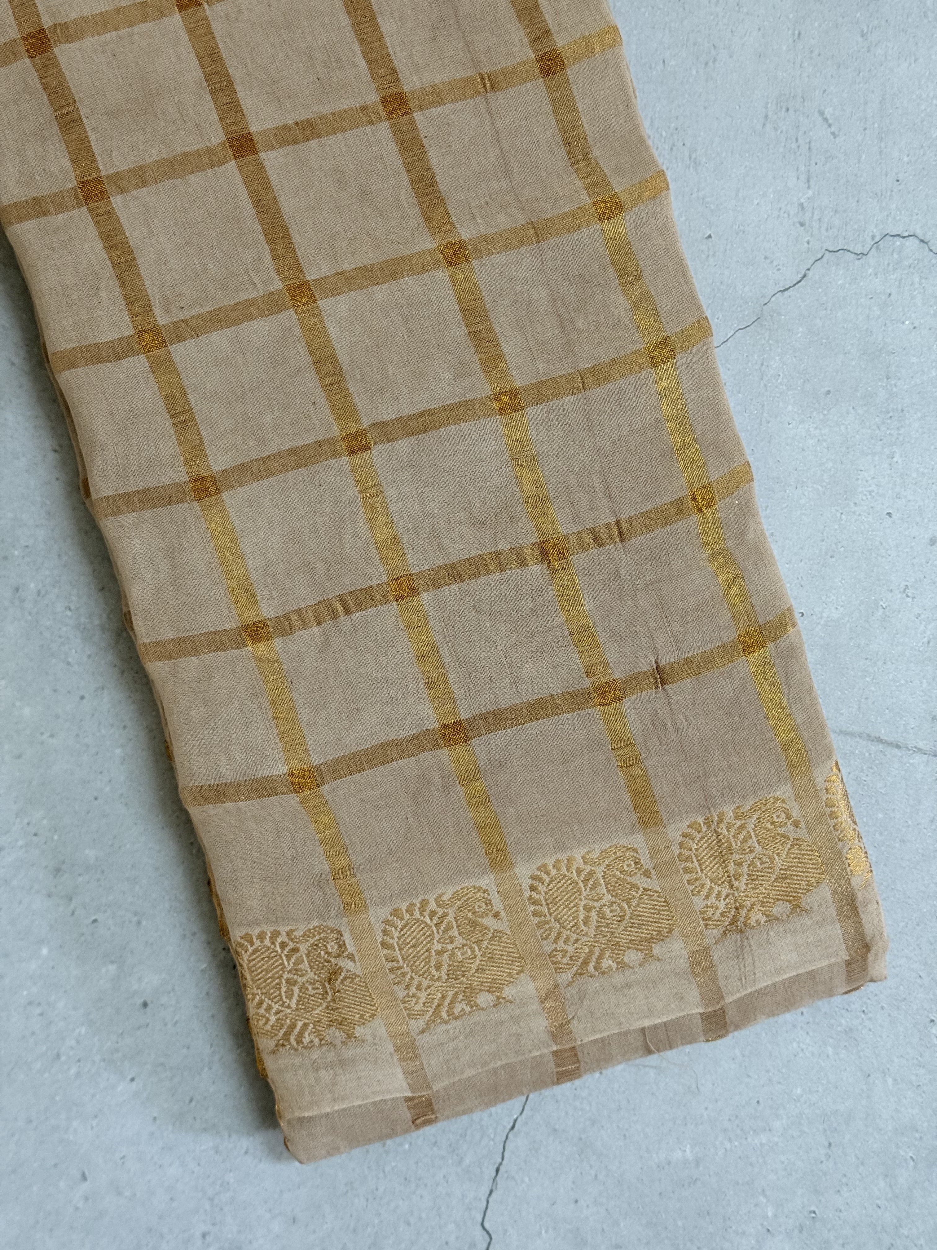 Ahalya | Beige and Gold Sungudi Cotton Saree