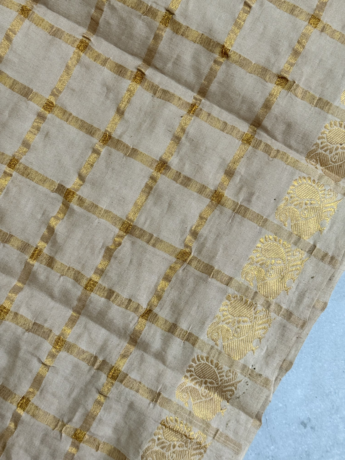 Ahalya | Beige and Gold Sungudi Cotton Saree