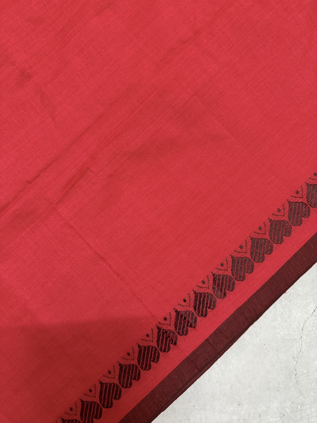 Syna | Red and Black Cotton Saree