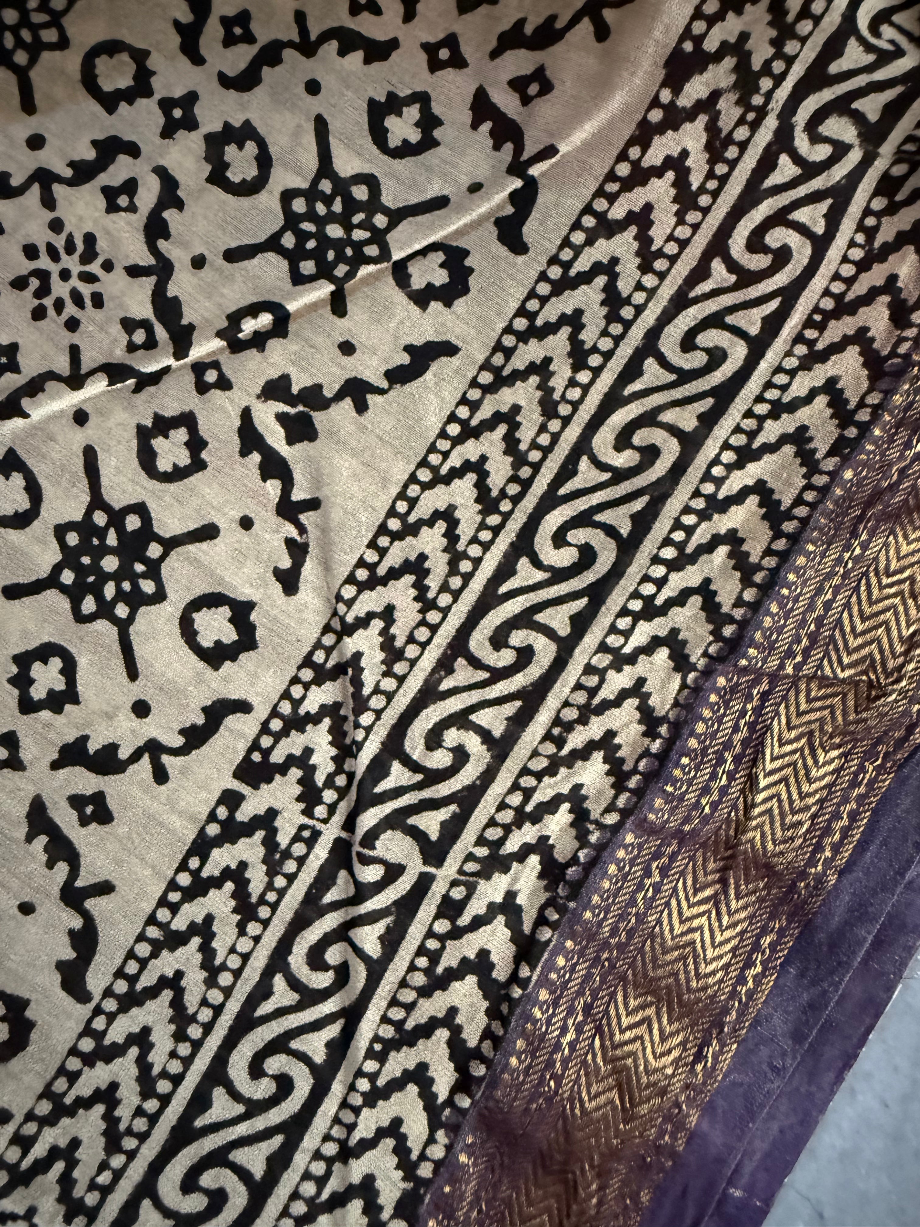 Lakshita | Maroon Block Printed Maheshwari Saree