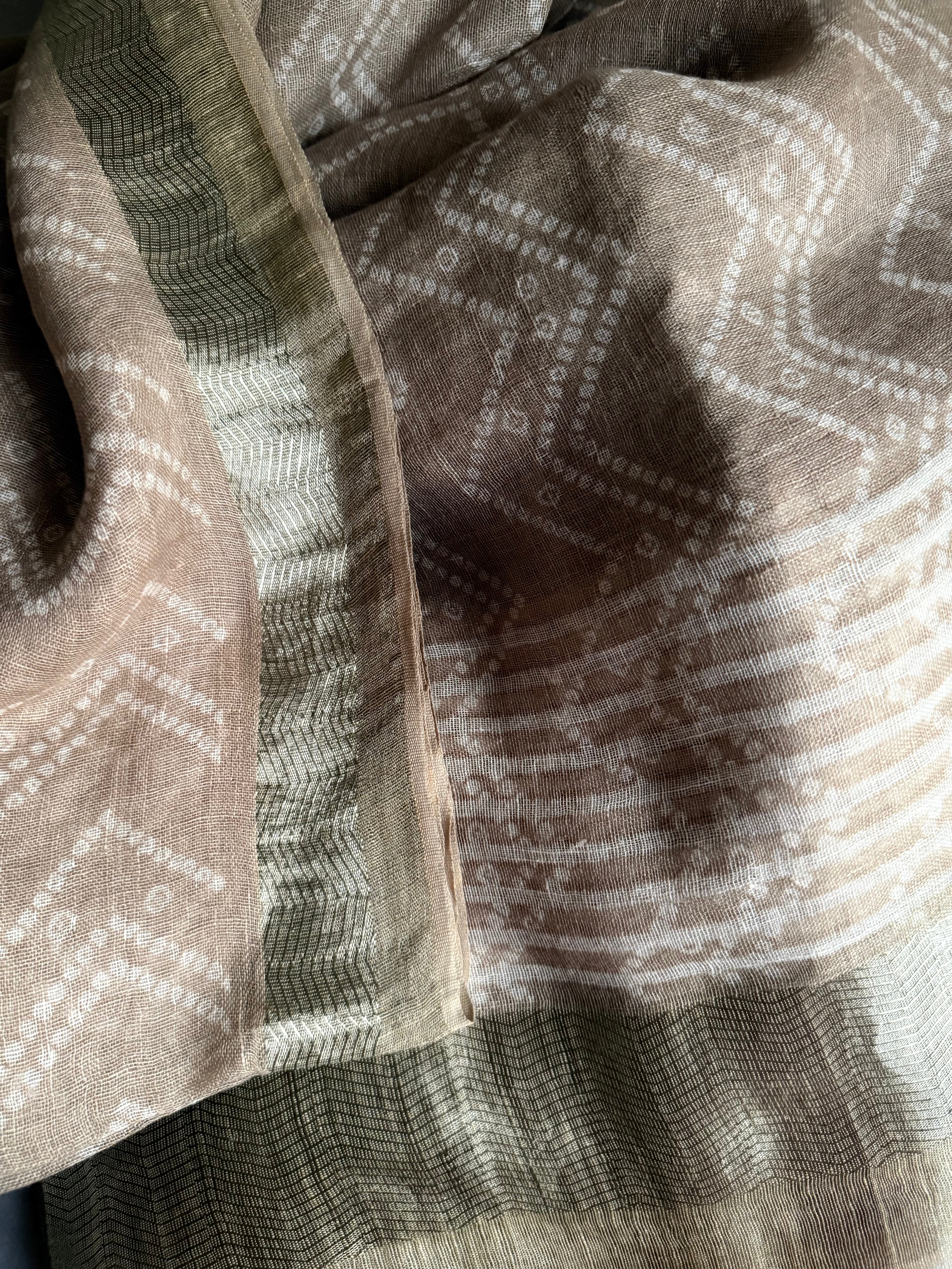 Nadiya | Brown and Pale Yellow Classic Linen Saree