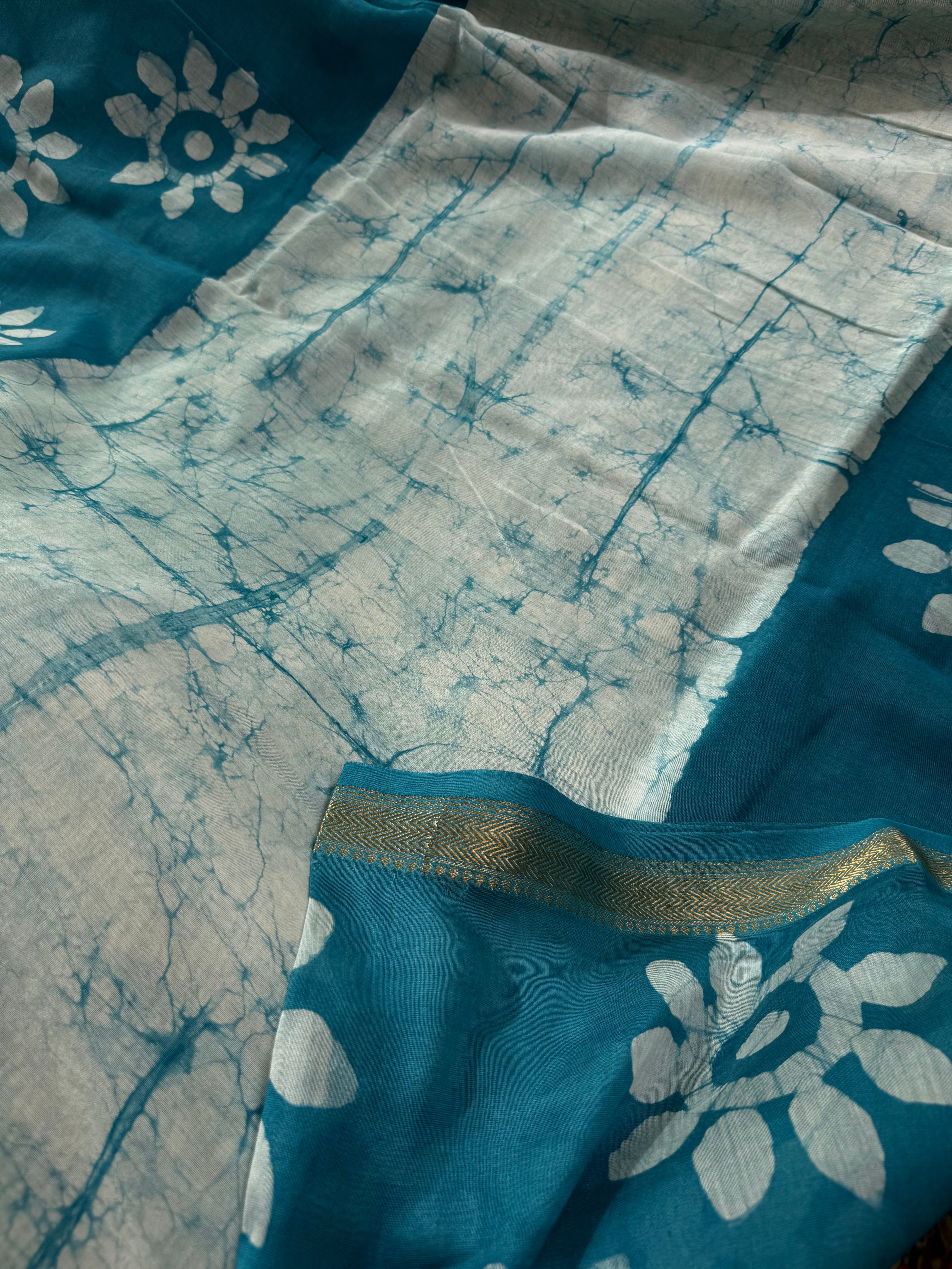 Shilaa| Blue and white Block Printed Maheshwari Saree