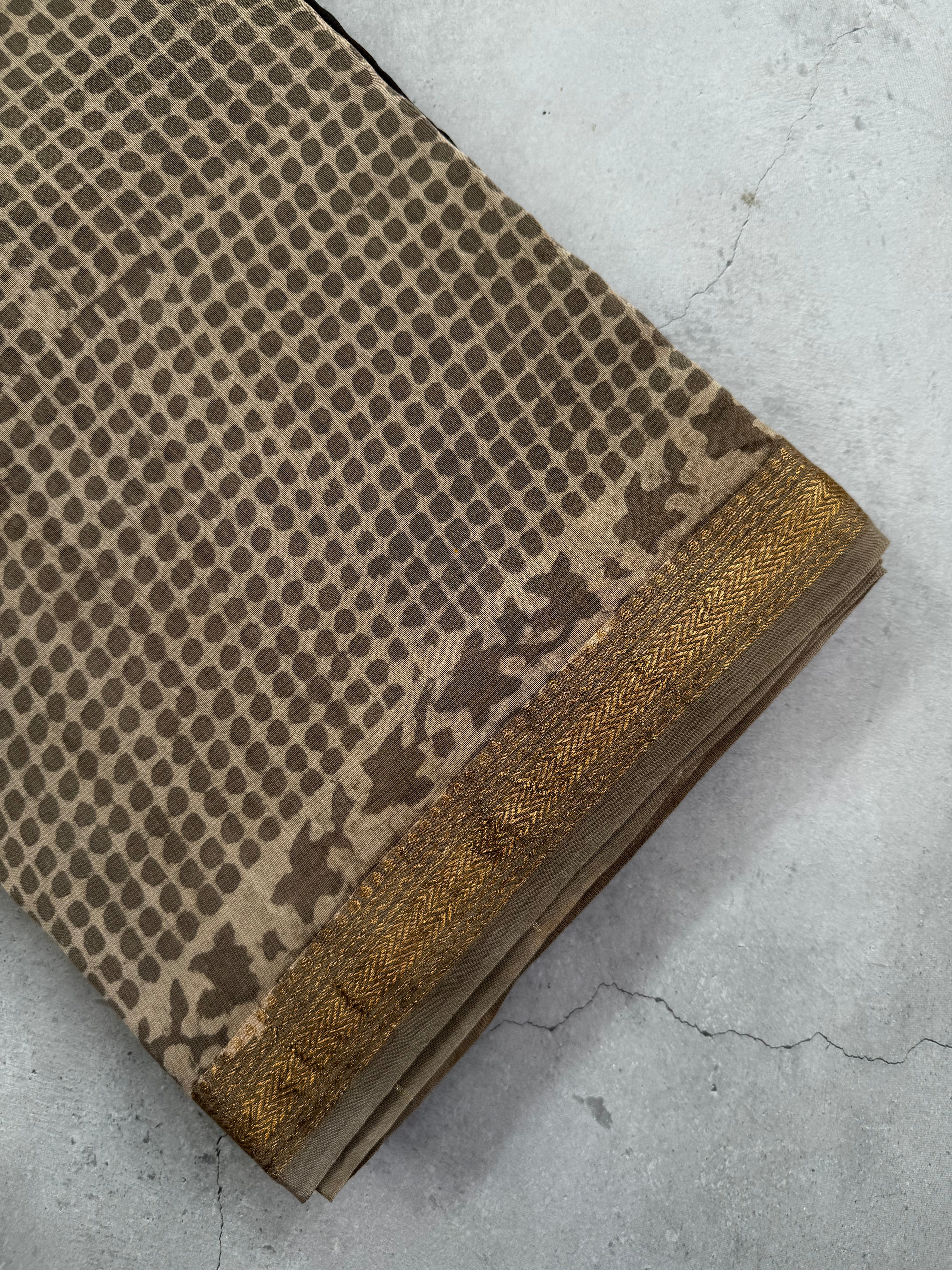 Parijna| Grey and Black Block Printed Maheshwari Saree