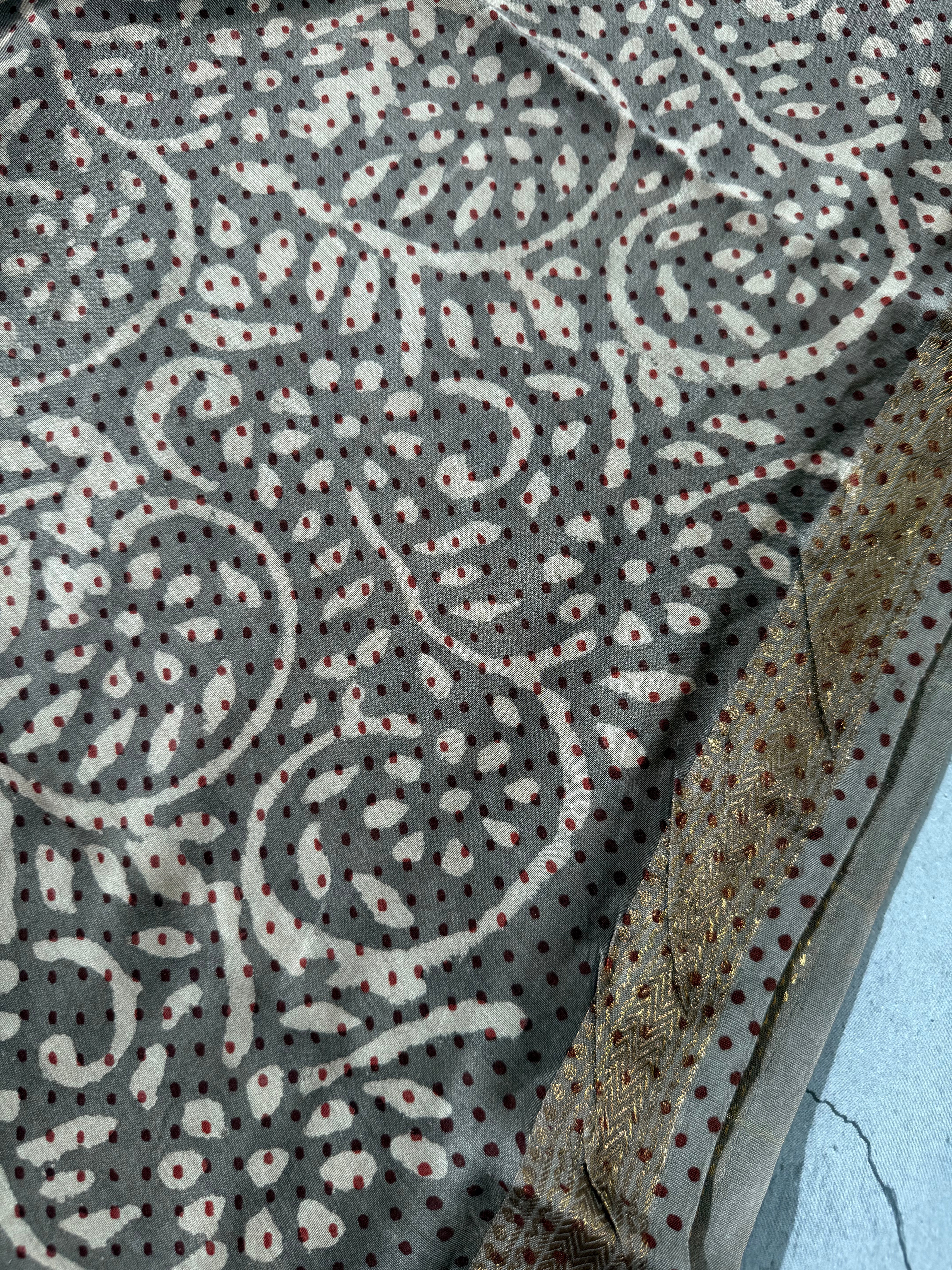 Parijna| Grey and Black Block Printed Maheshwari Saree