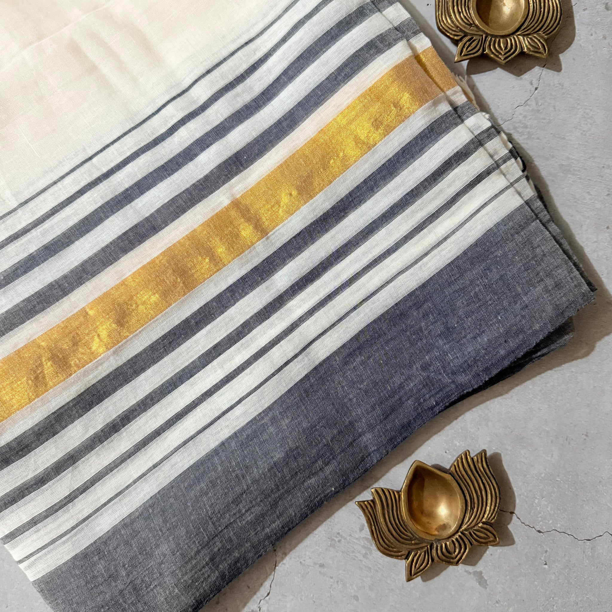 Radhe | White and Gold Mul Cotton Saree