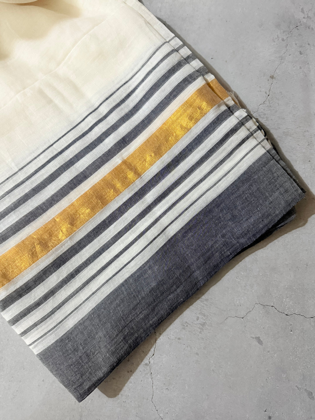 Radhe | White and Gold Mul Cotton Saree