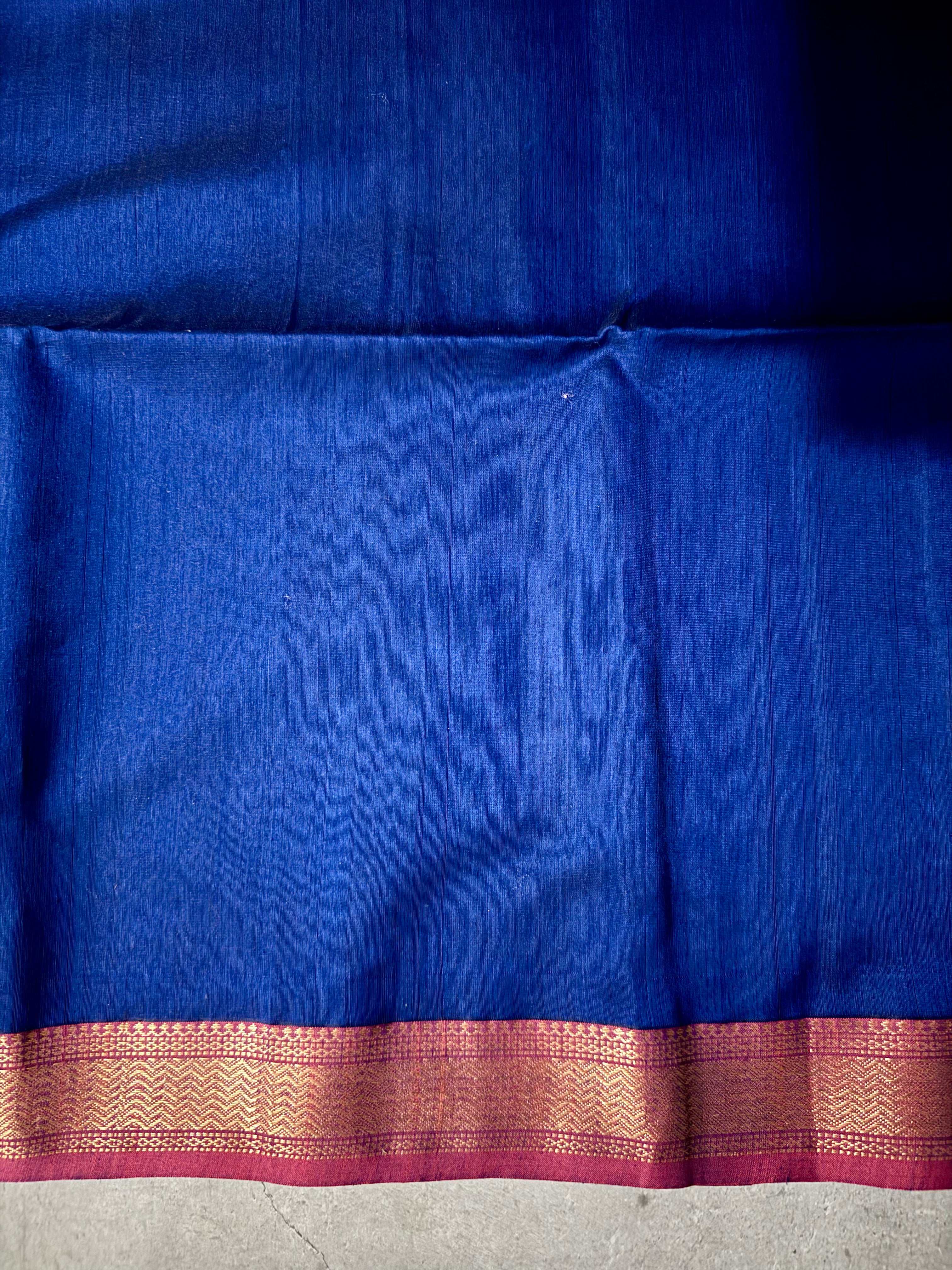 Gulnar| Royal Blue And Red Maheshwari Silk Cotton Saree