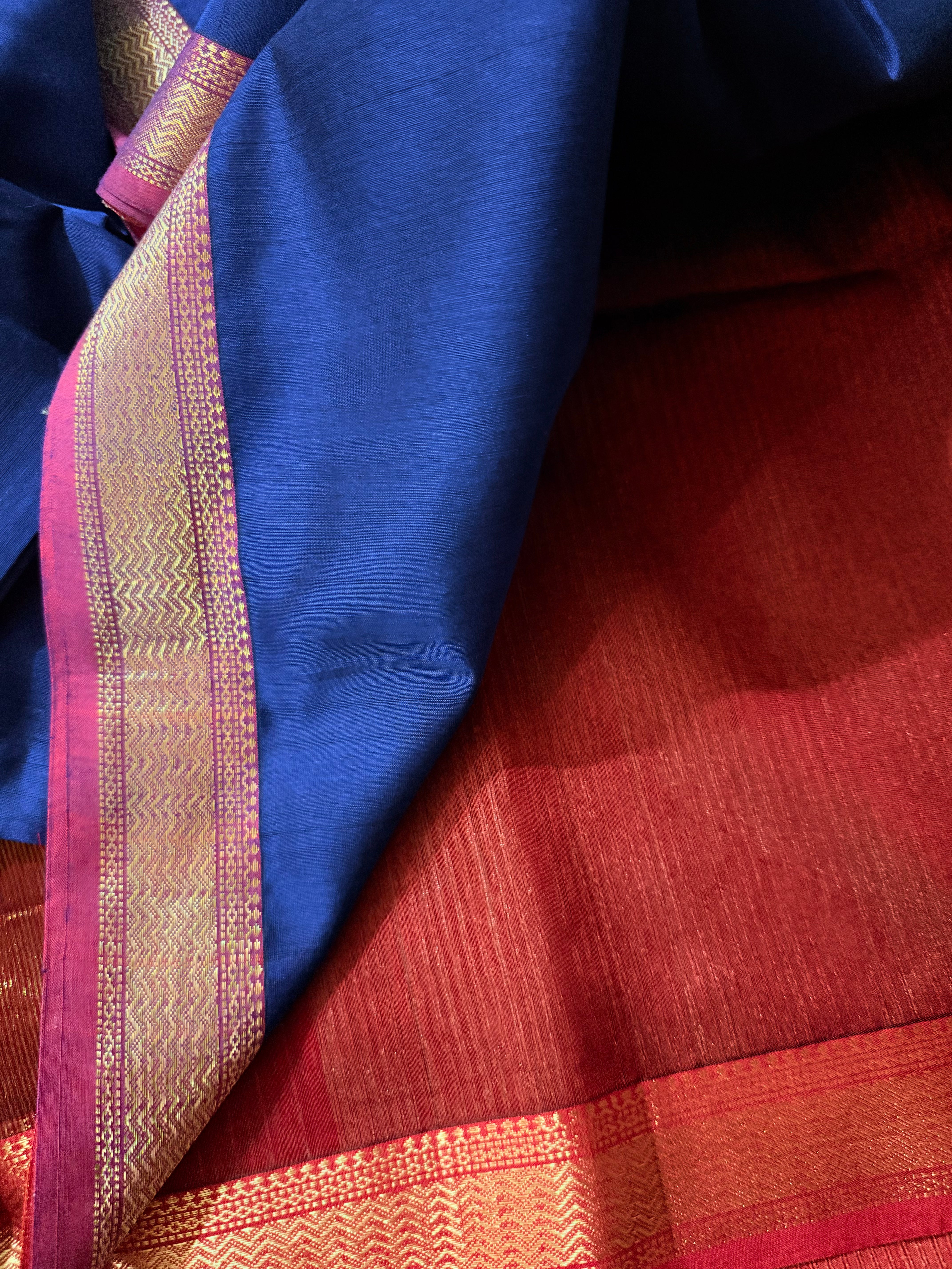 Gulnar| Royal Blue And Red Maheshwari Silk Cotton Saree