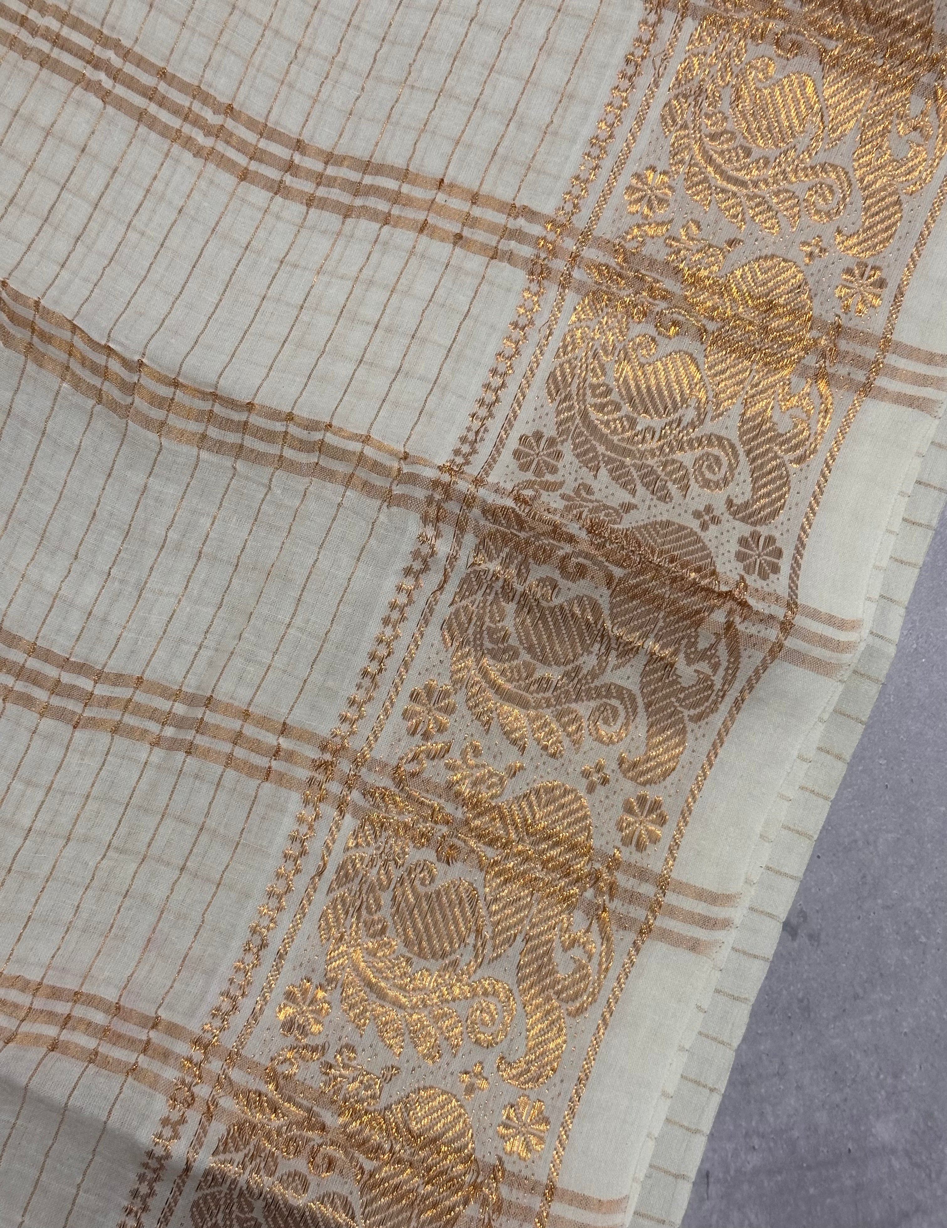 Aarna | White and Gold Sungudi Cotton Saree