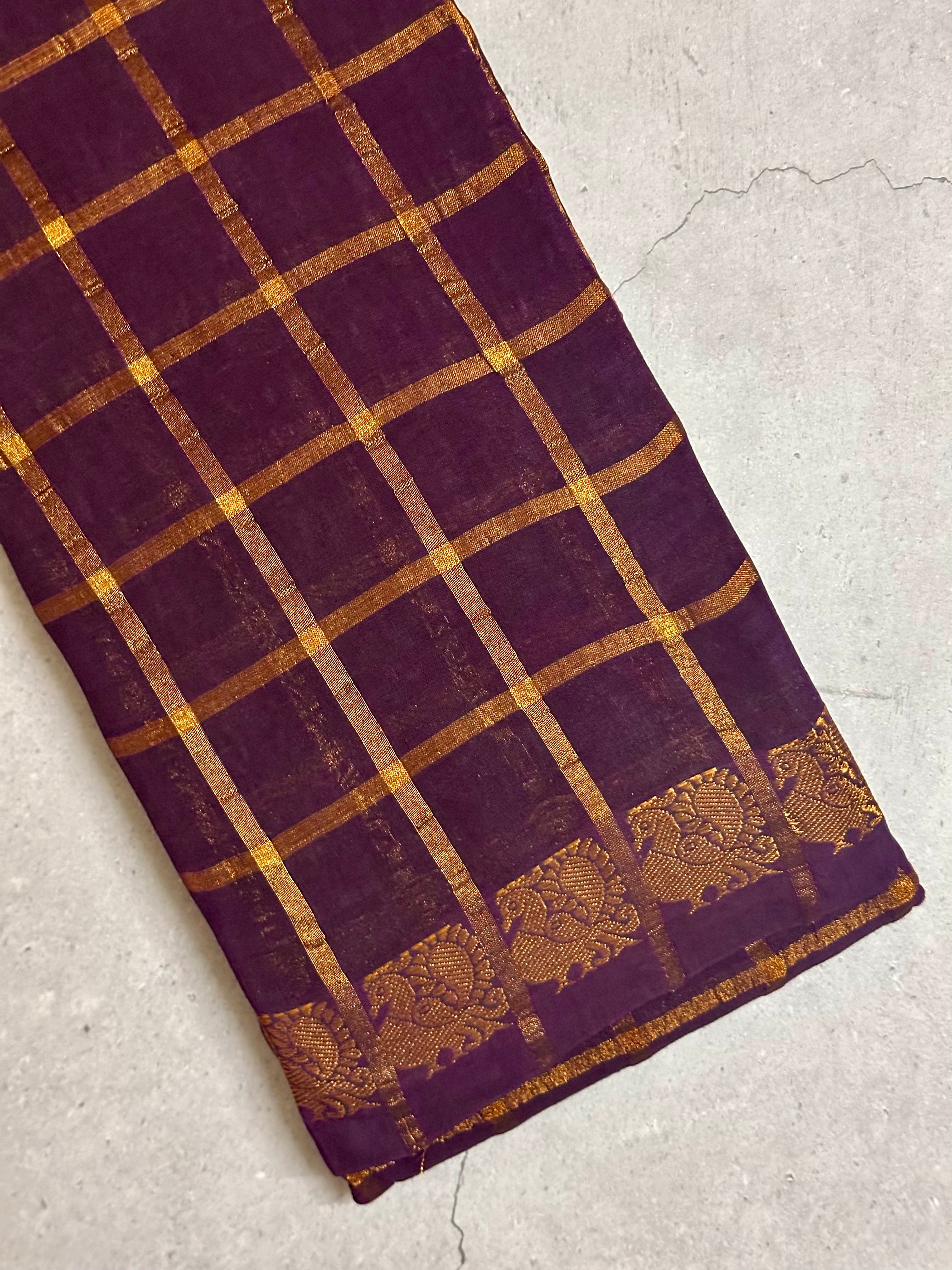 Bhaanumathi | Plum and Gold Sungudi Cotton Saree