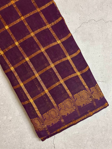 Bhaanumathi | Plum and Gold Sungudi Cotton Saree
