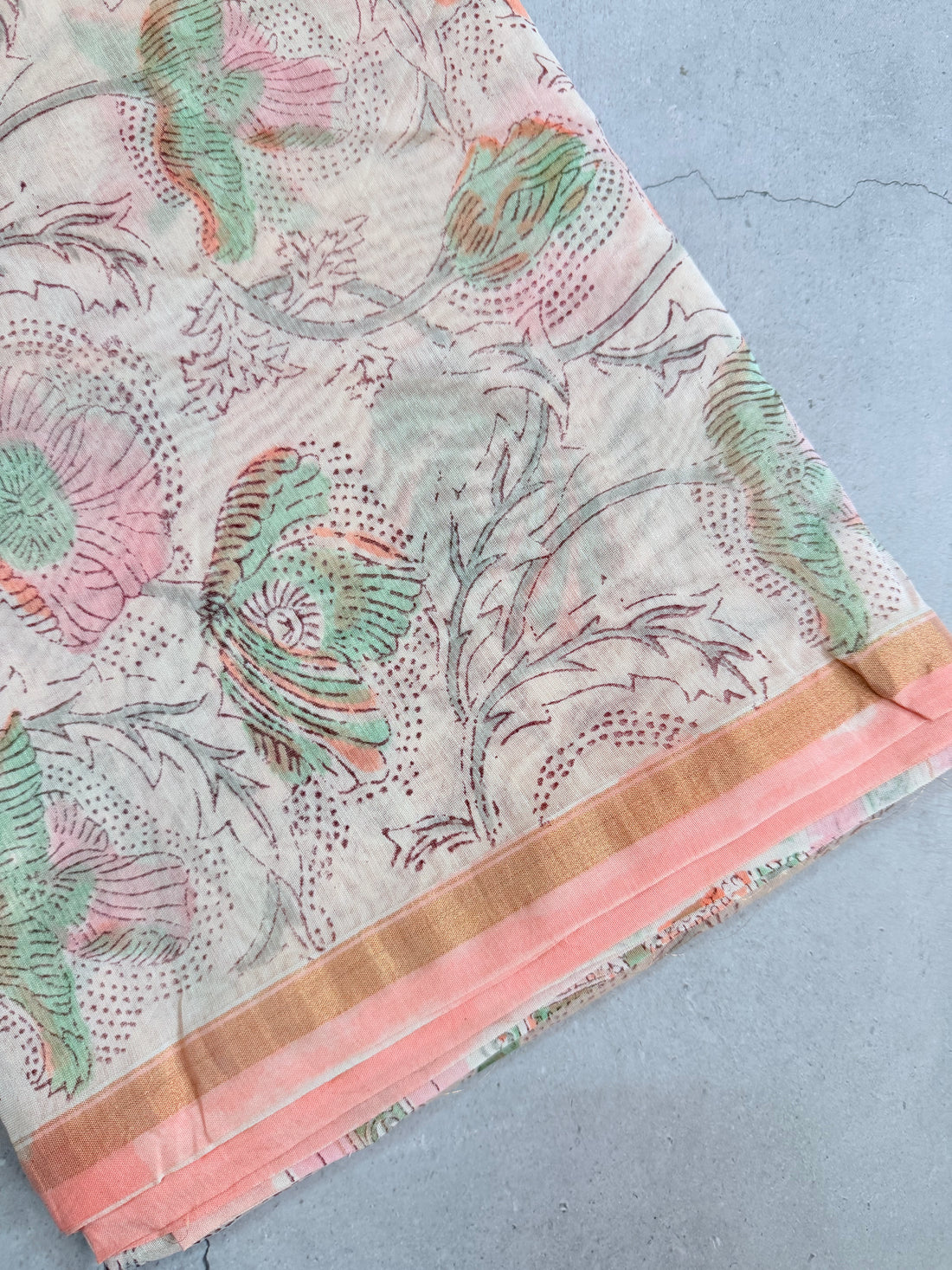 Tulasii | Peach and White Floral Block Printed Chanderi Saree