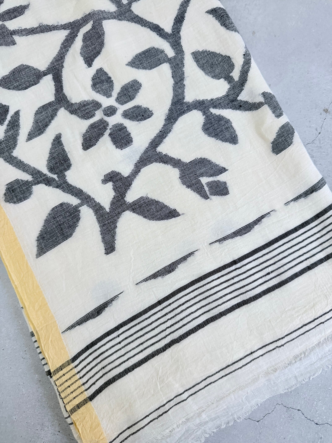 Champaka | Pearl white Jamdani Bengal Cotton Saree (Without Blouse)