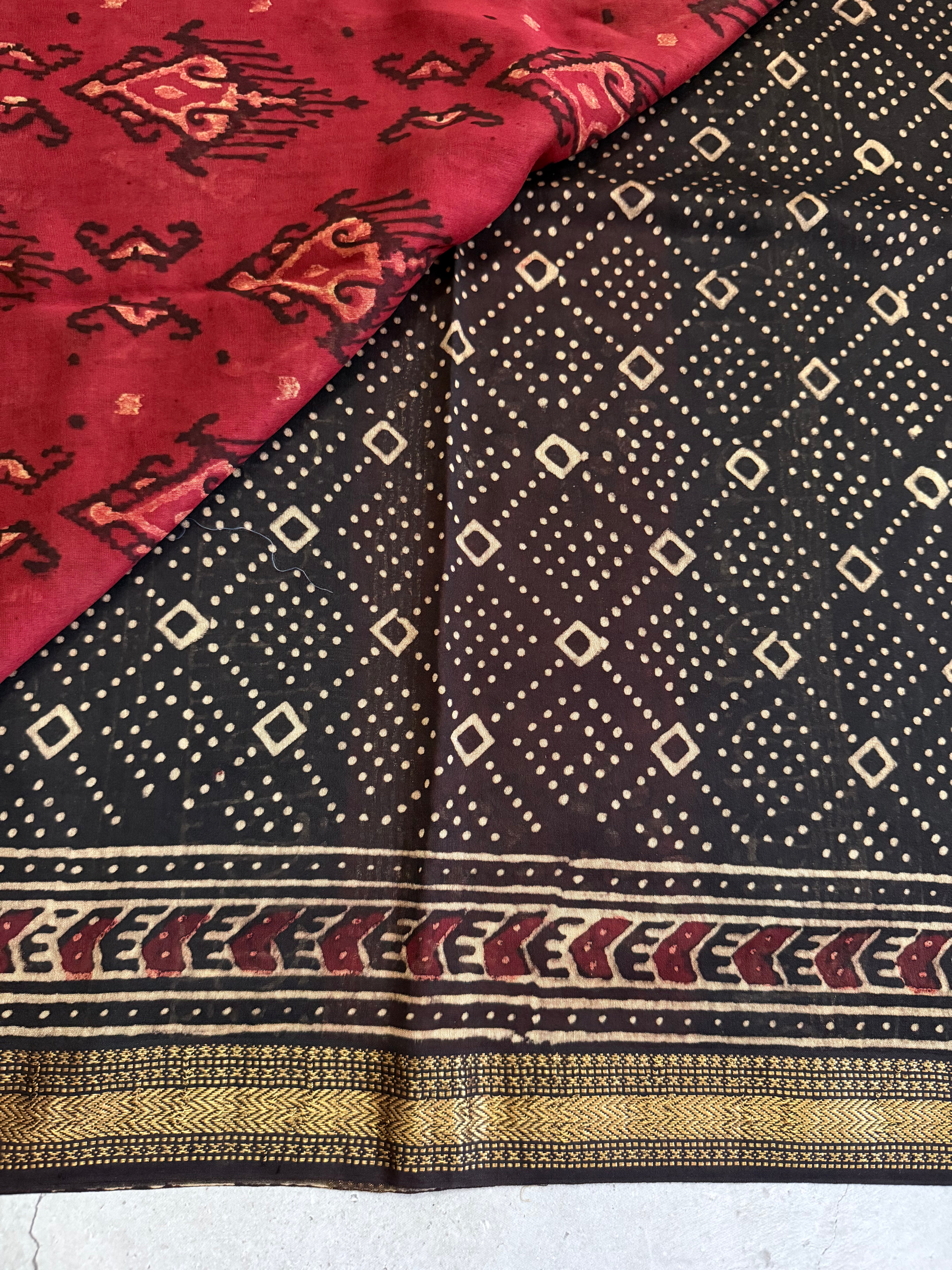 Kameshwari | Red and Black Block Printed Maheshwari Saree