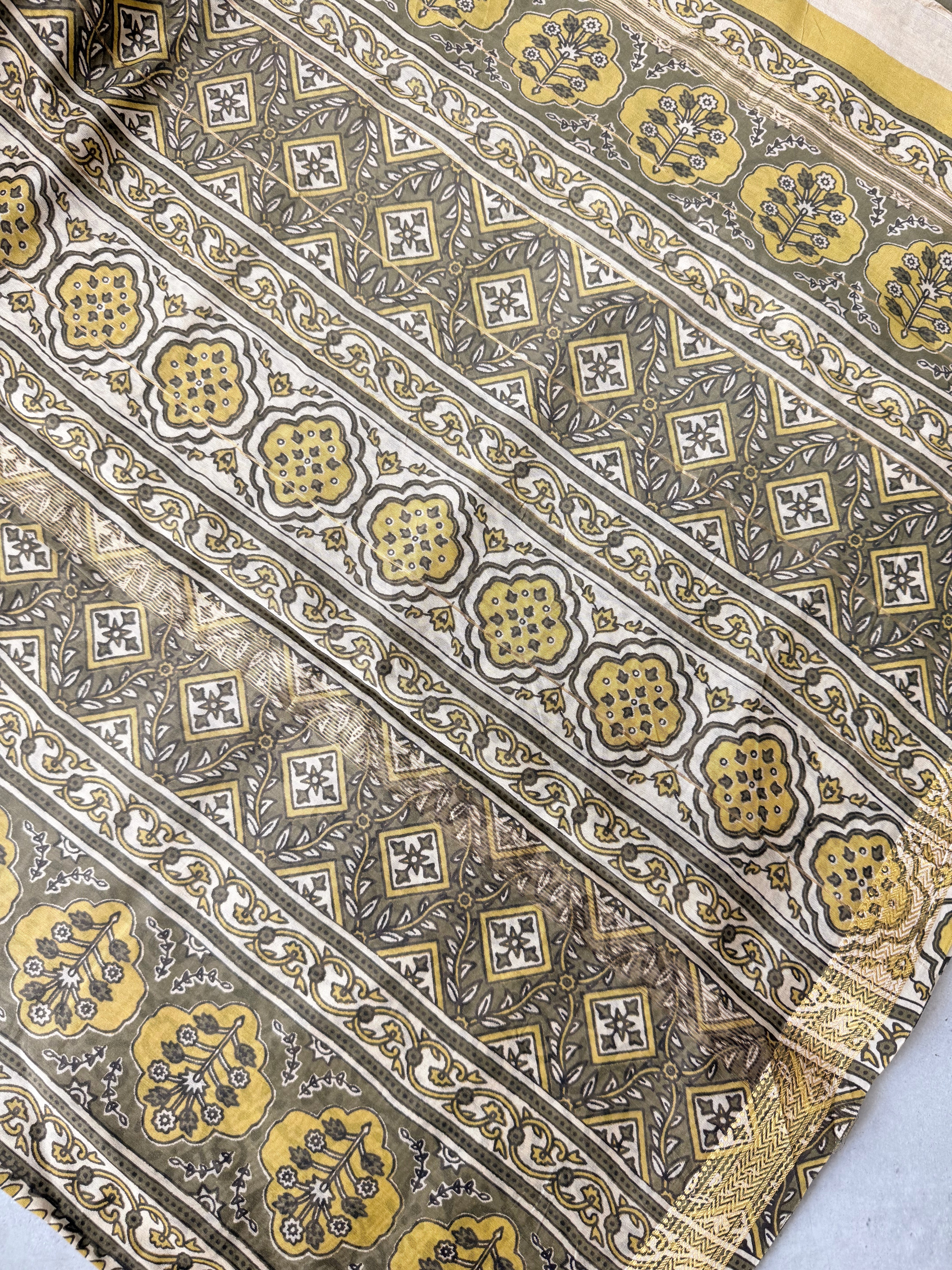 Charumalli | Off White Block Printed Maheshwari Saree