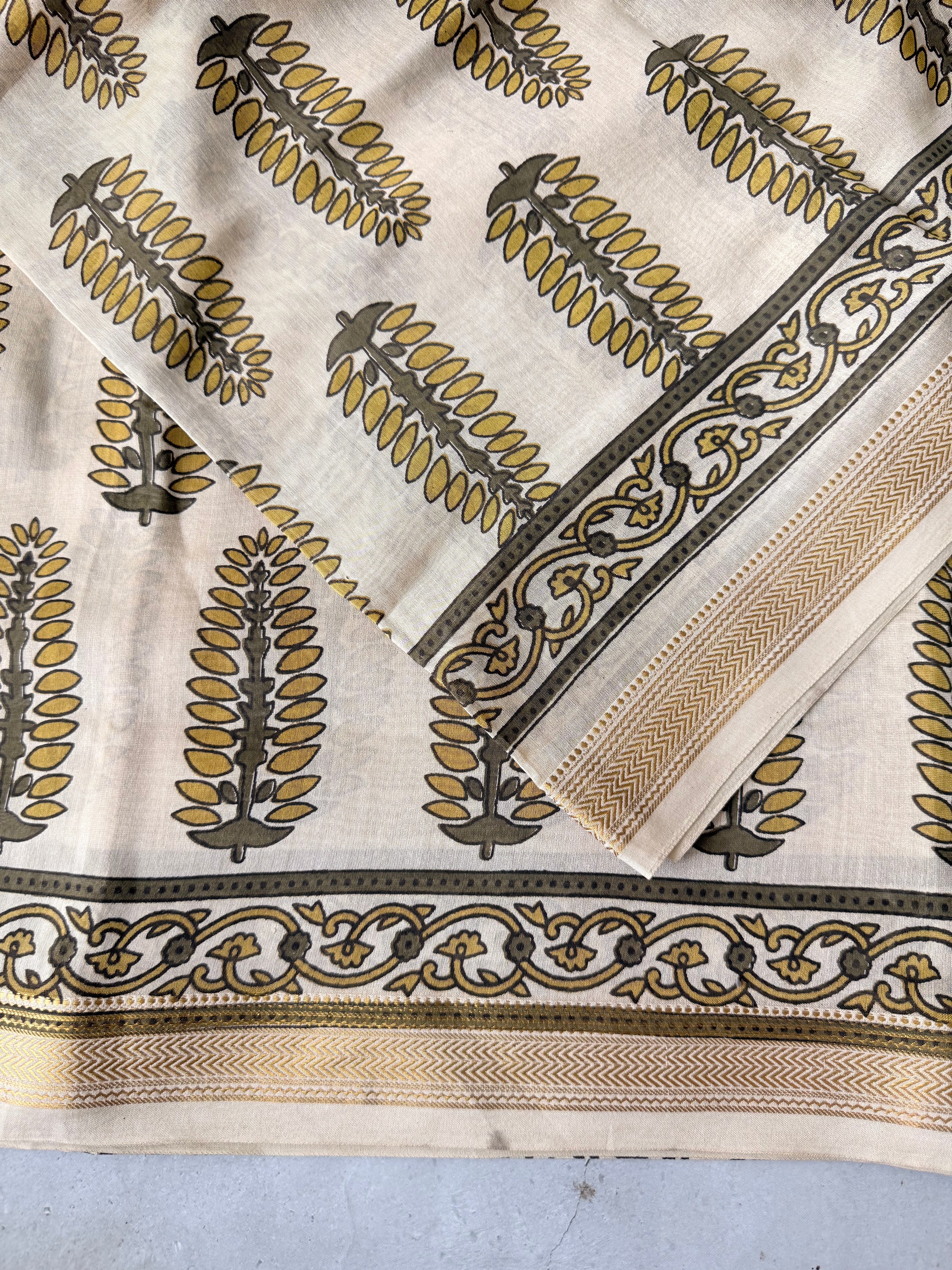 Charumalli | Off White Block Printed Maheshwari Saree