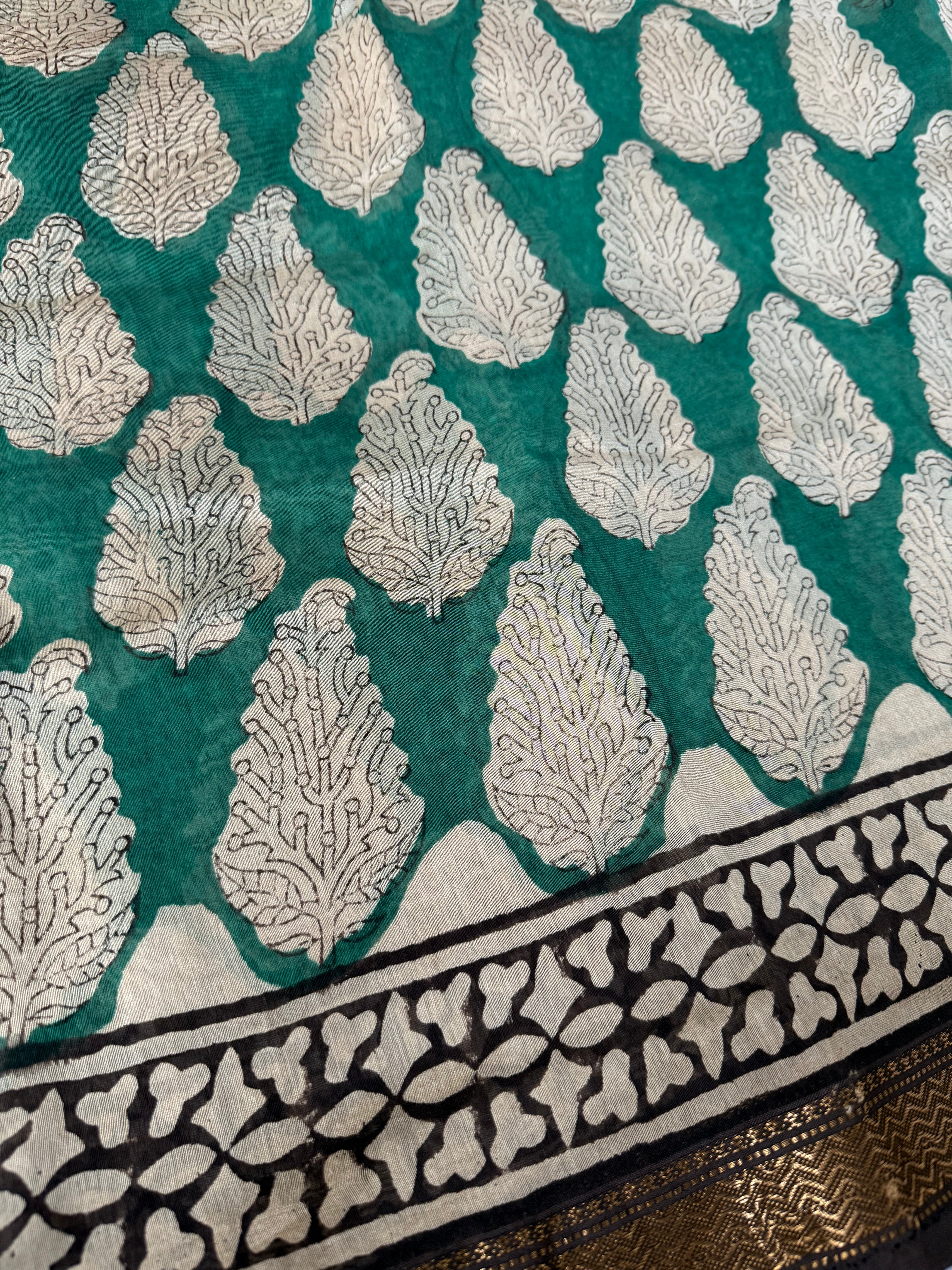 Praseedha | Emerald Green Block Printed Maheshwari Saree