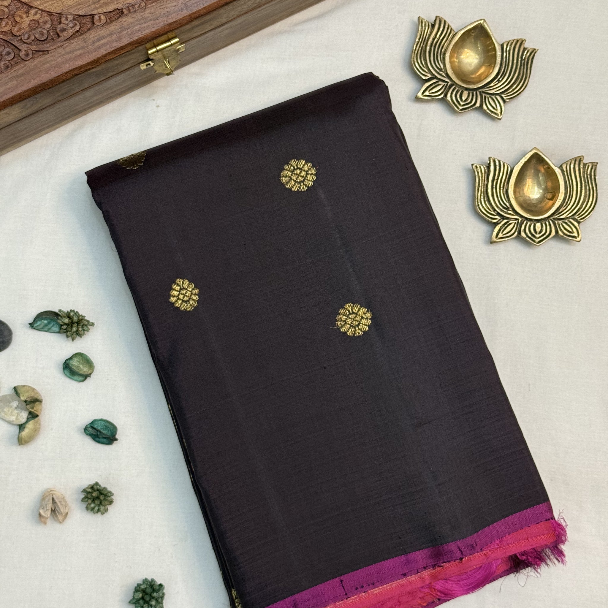 Suvarna | Brown and Pink Kanjivaram Silk Saree