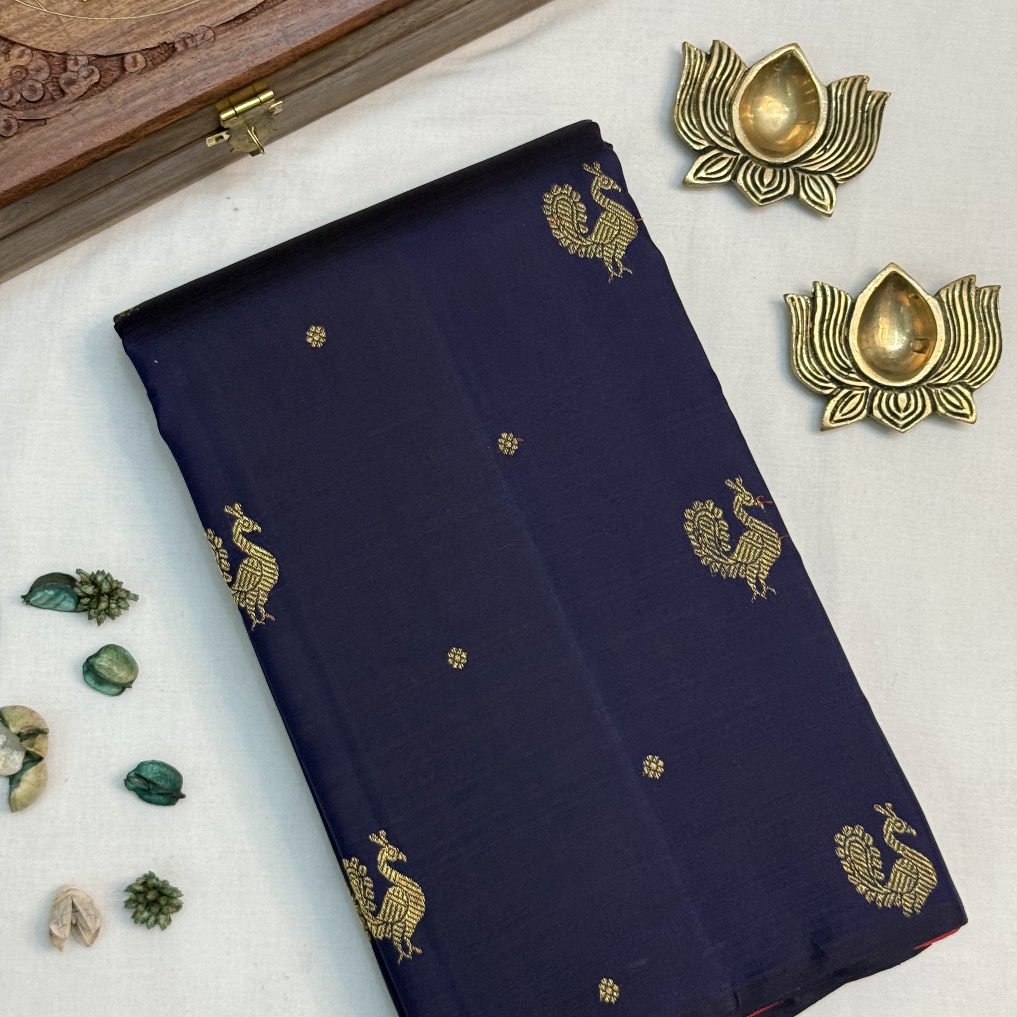 Shanaya | Navy Blue and Red Kanjivaram Silk Saree