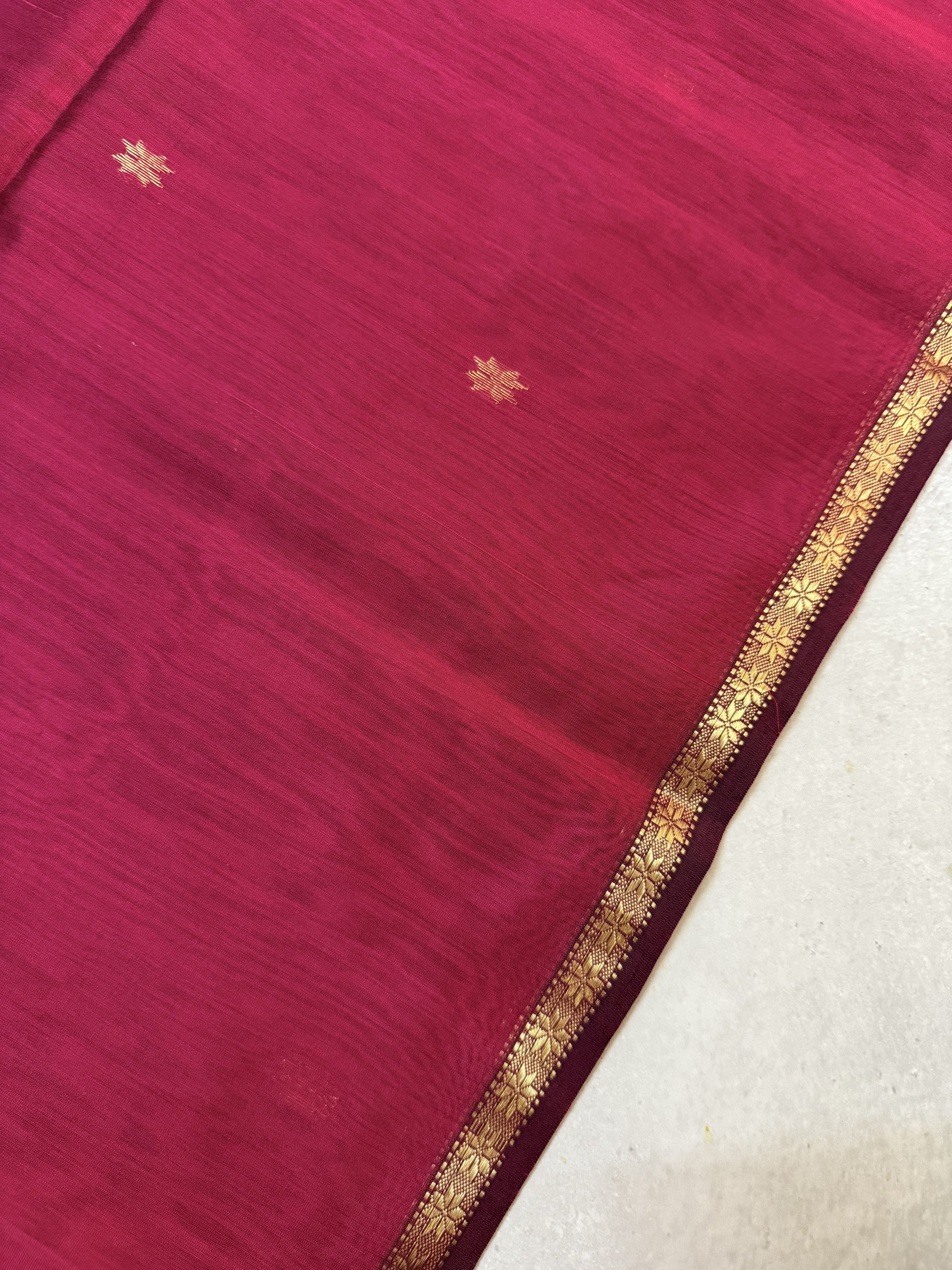 Impana | Pinkish Red Maheshwari Silk Cotton Saree