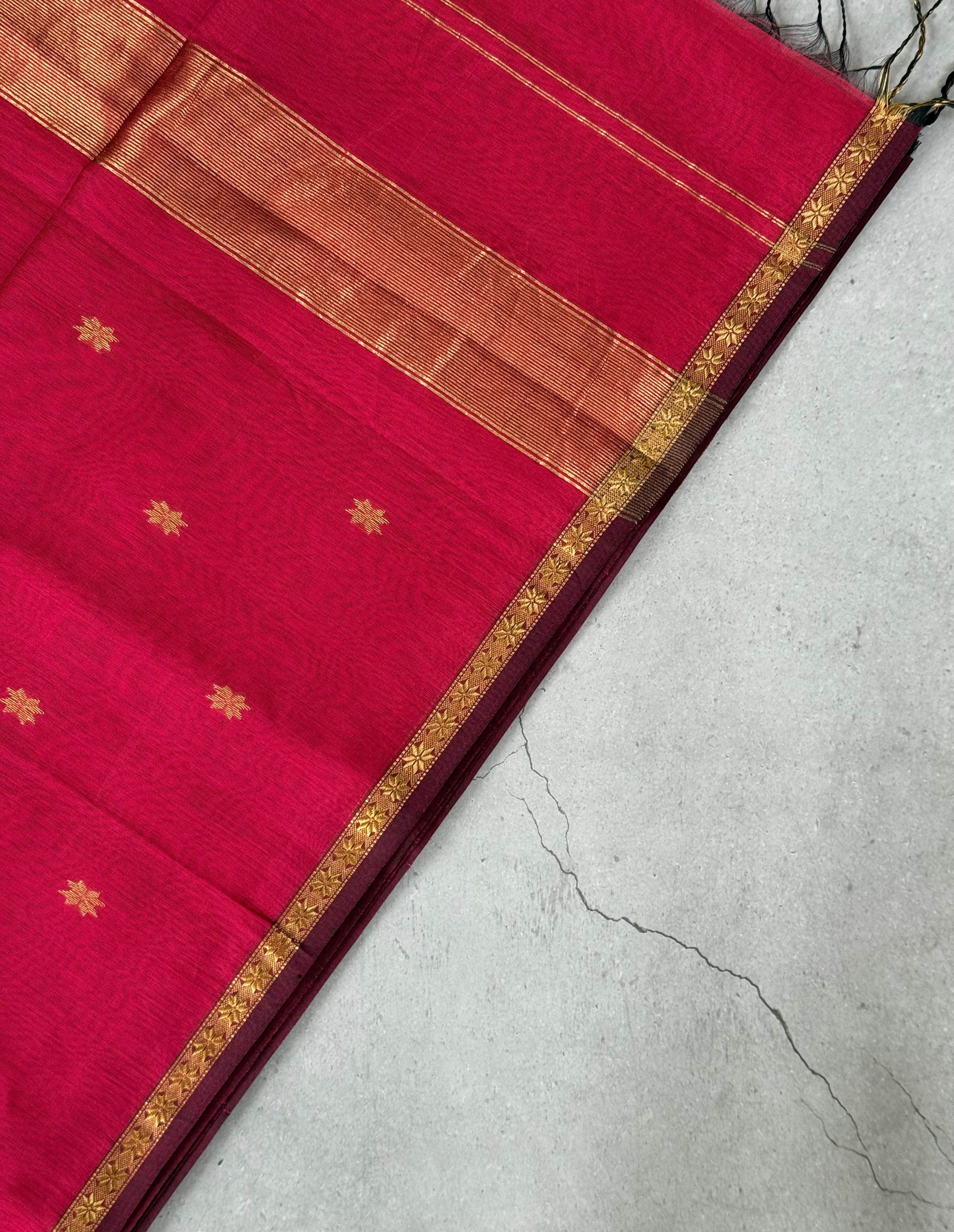 Impana | Pinkish Red Maheshwari Silk Cotton Saree