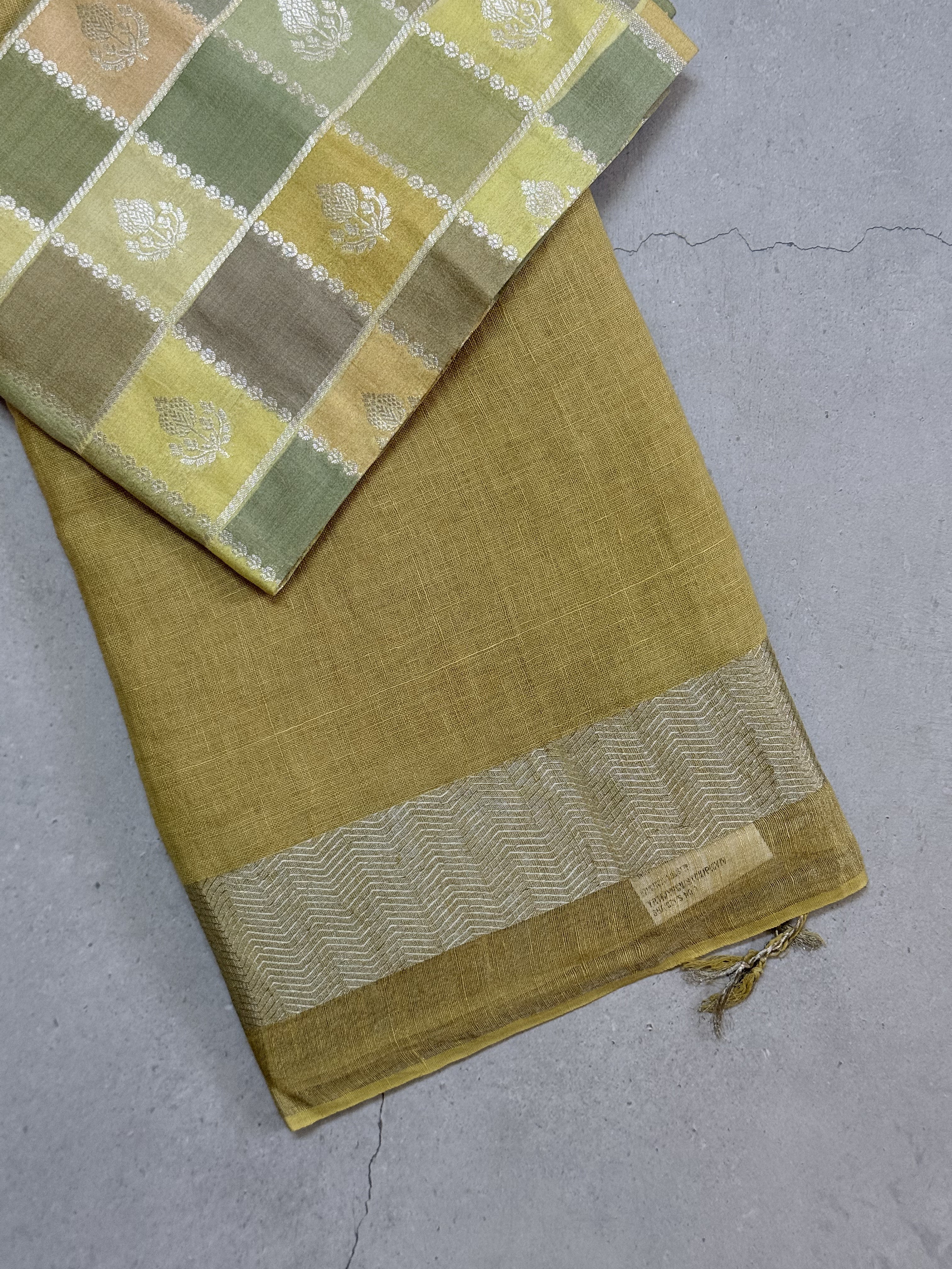Kamalini | Mustard and Silver Pure Linen Saree