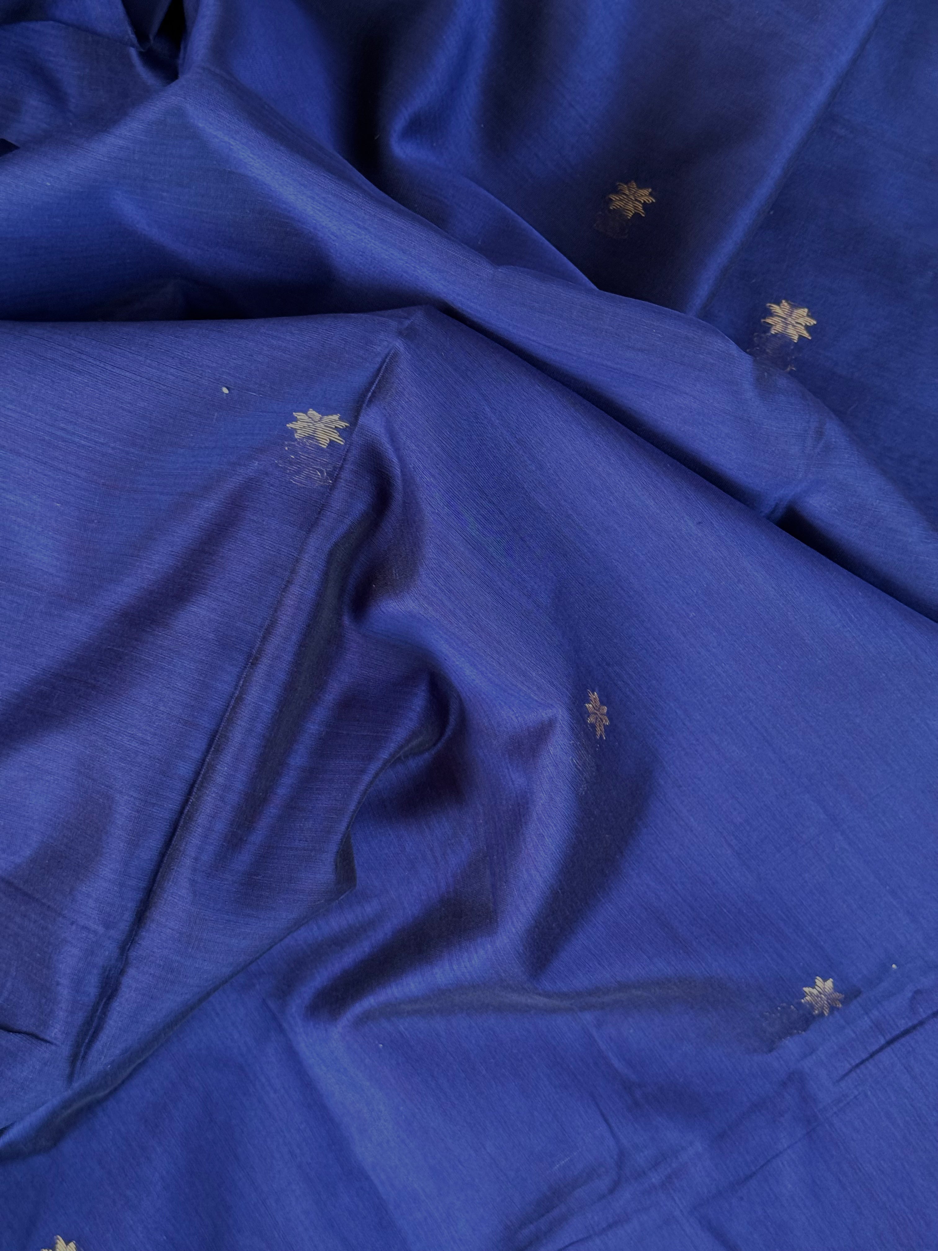 Laasya| Blue and Magenta Maheshwari Silk Cotton Saree