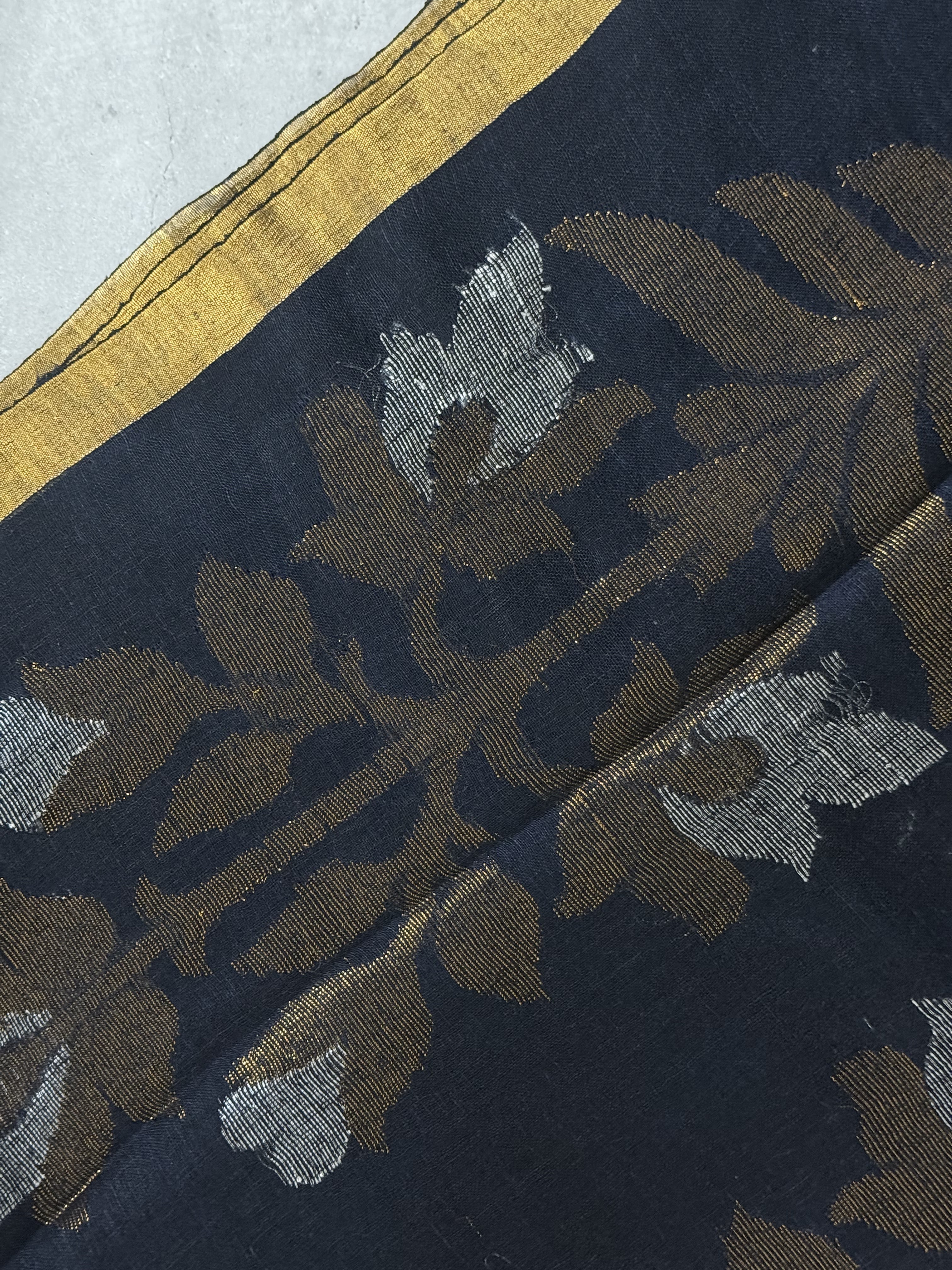 Manohari | Black and Gold Jamdani Pure Linen Saree