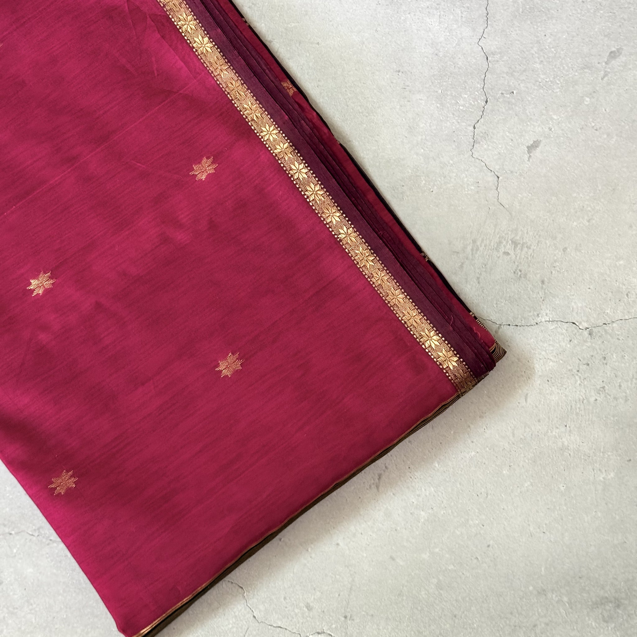 Menaka | Pink And Black Maheshwari Silk Cotton Saree