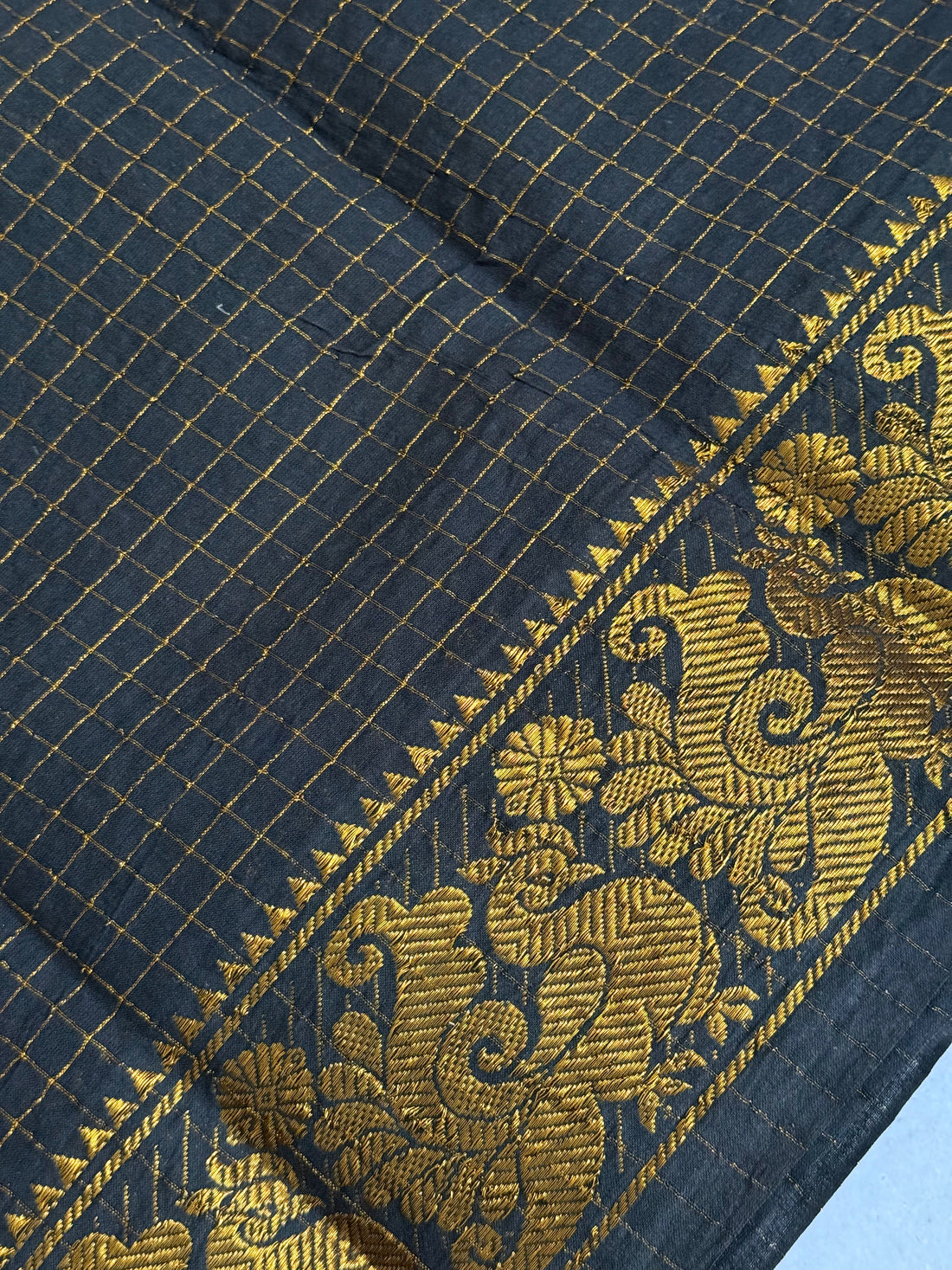 Saadhana | Black and Gold Sungudi Cotton Saree