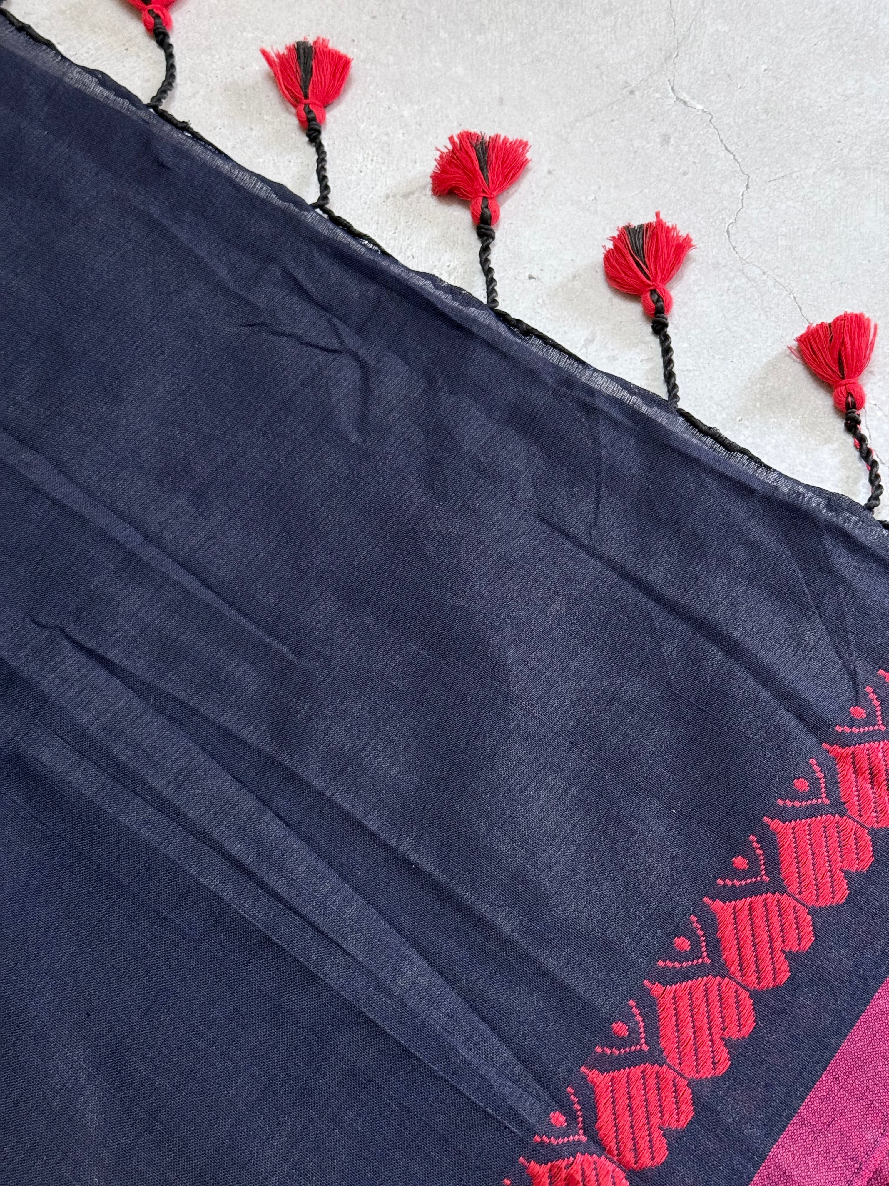 Urmila | Navy and Pink Cotton Saree
