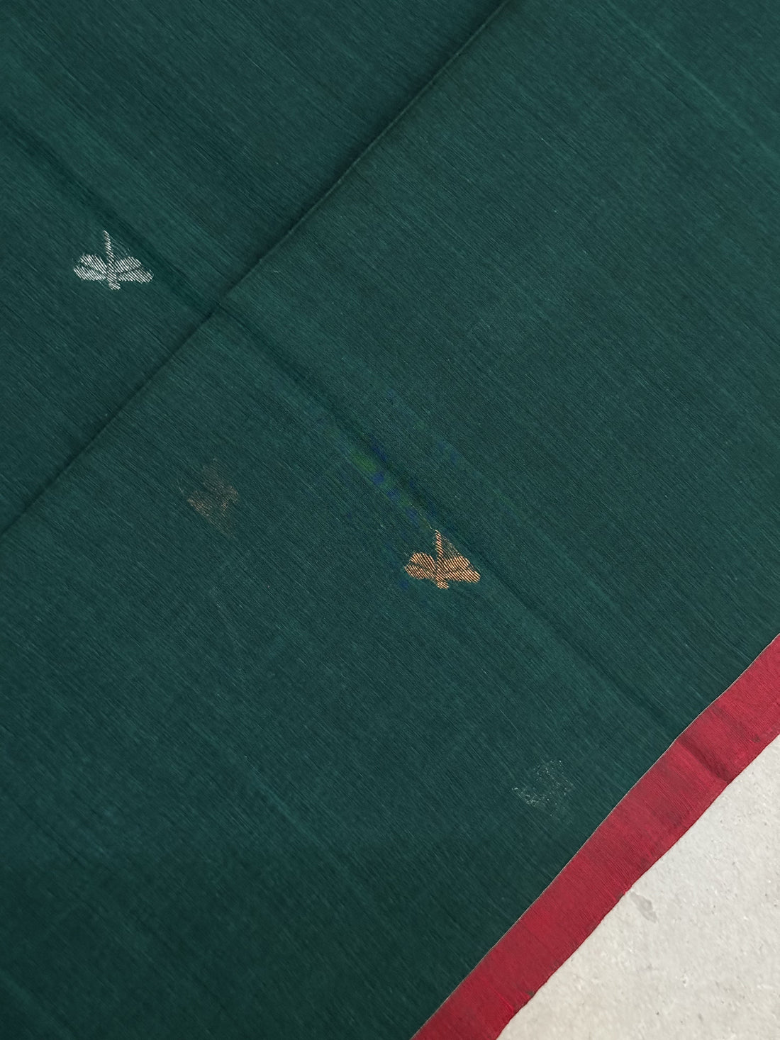Uthaara | Green and Red Jamdani Bengal Cotton Saree
