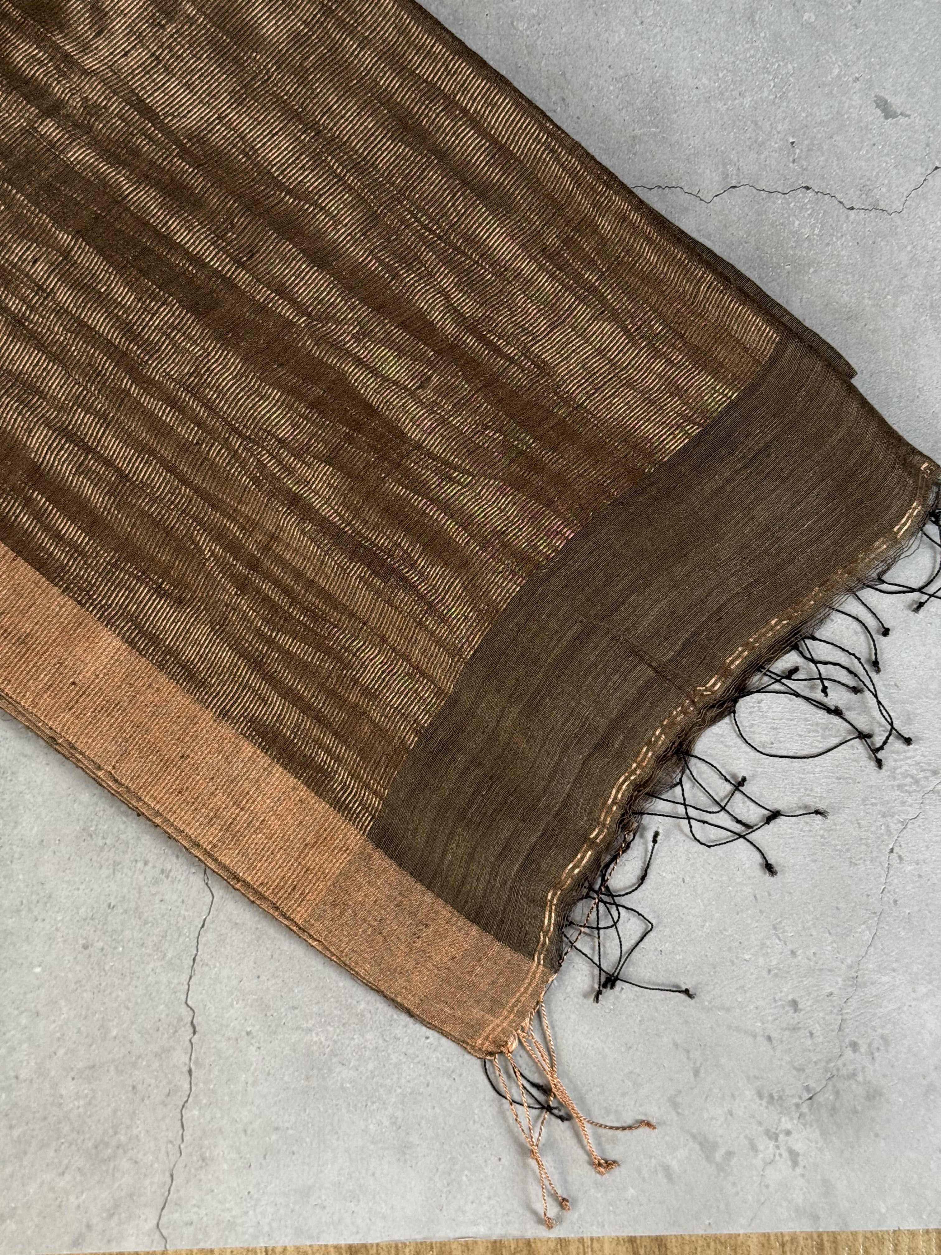 Vaanathi | Dark Green and Gold Matka Silk Saree