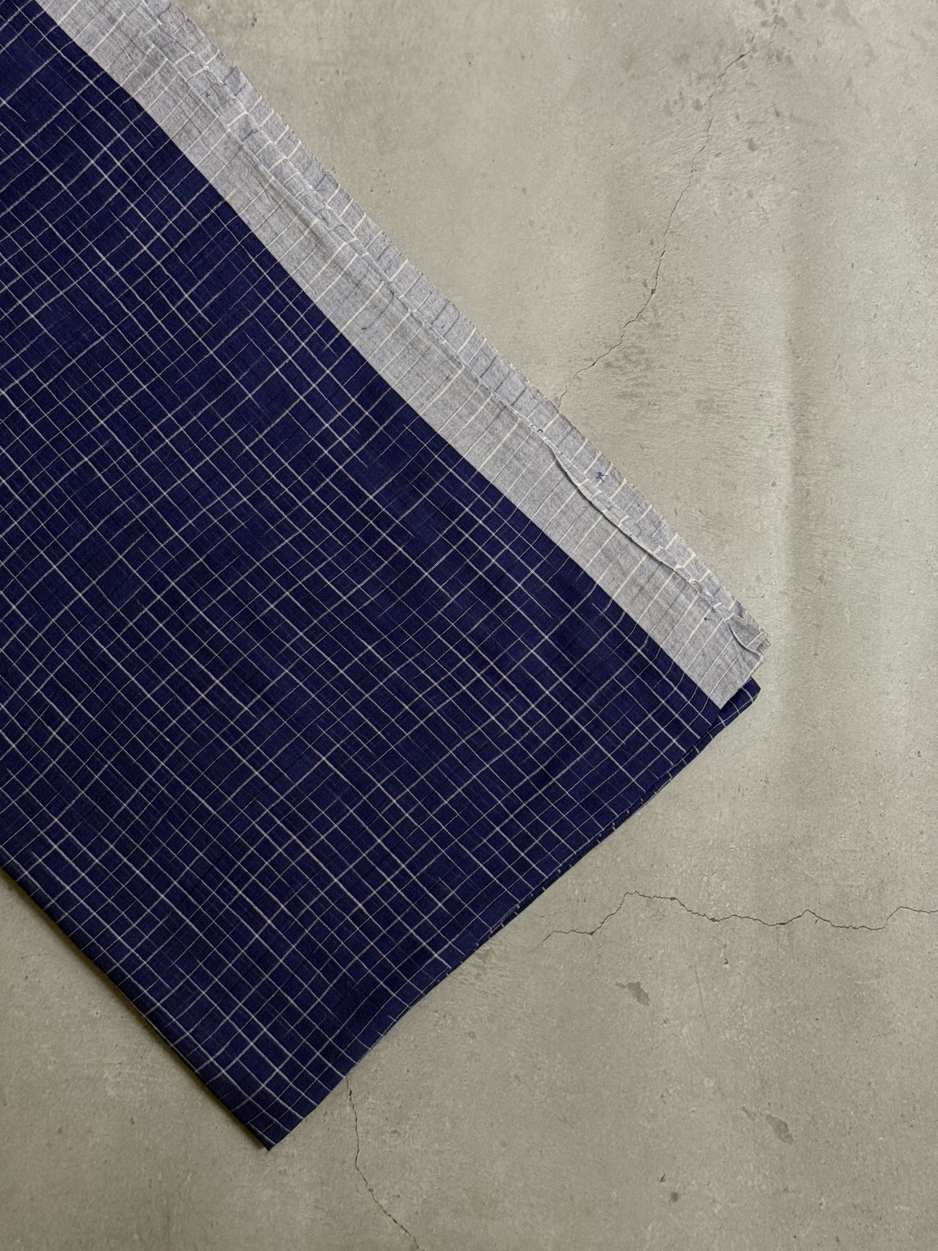 Vaaniya | Blue and White Broken Checks Bengal Cotton Saree
