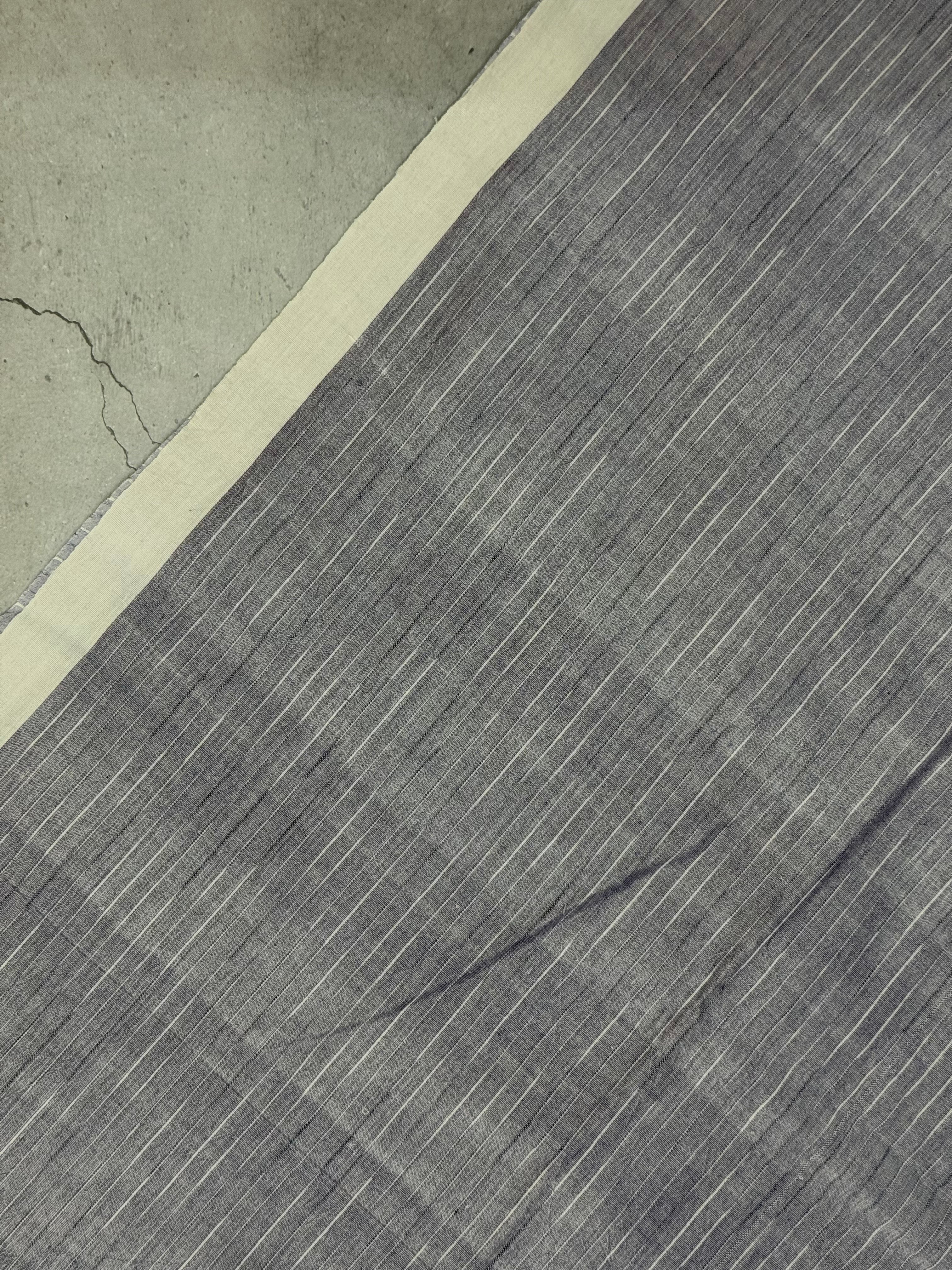 Vaaniya | Blue and White Broken Checks Bengal Cotton Saree