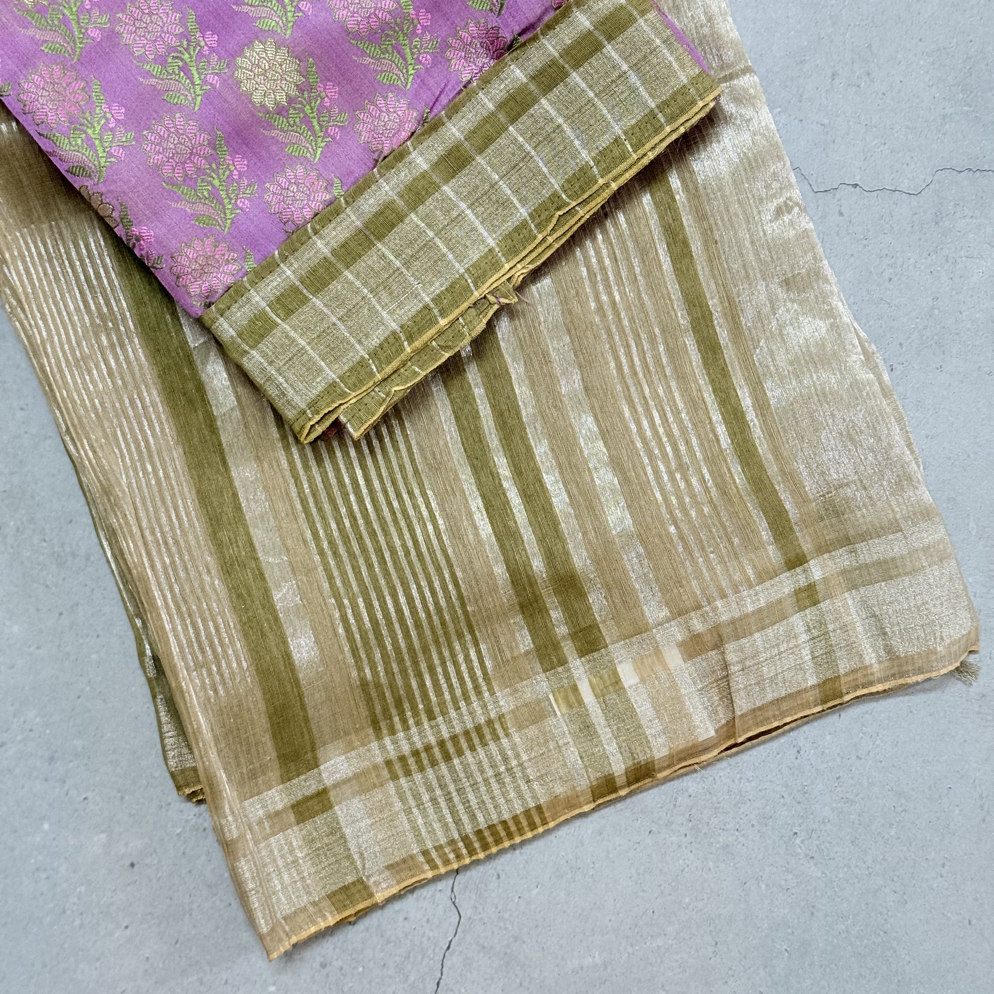 Vaarnika | Green Beige  and Silver Pure Linen Silk Saree