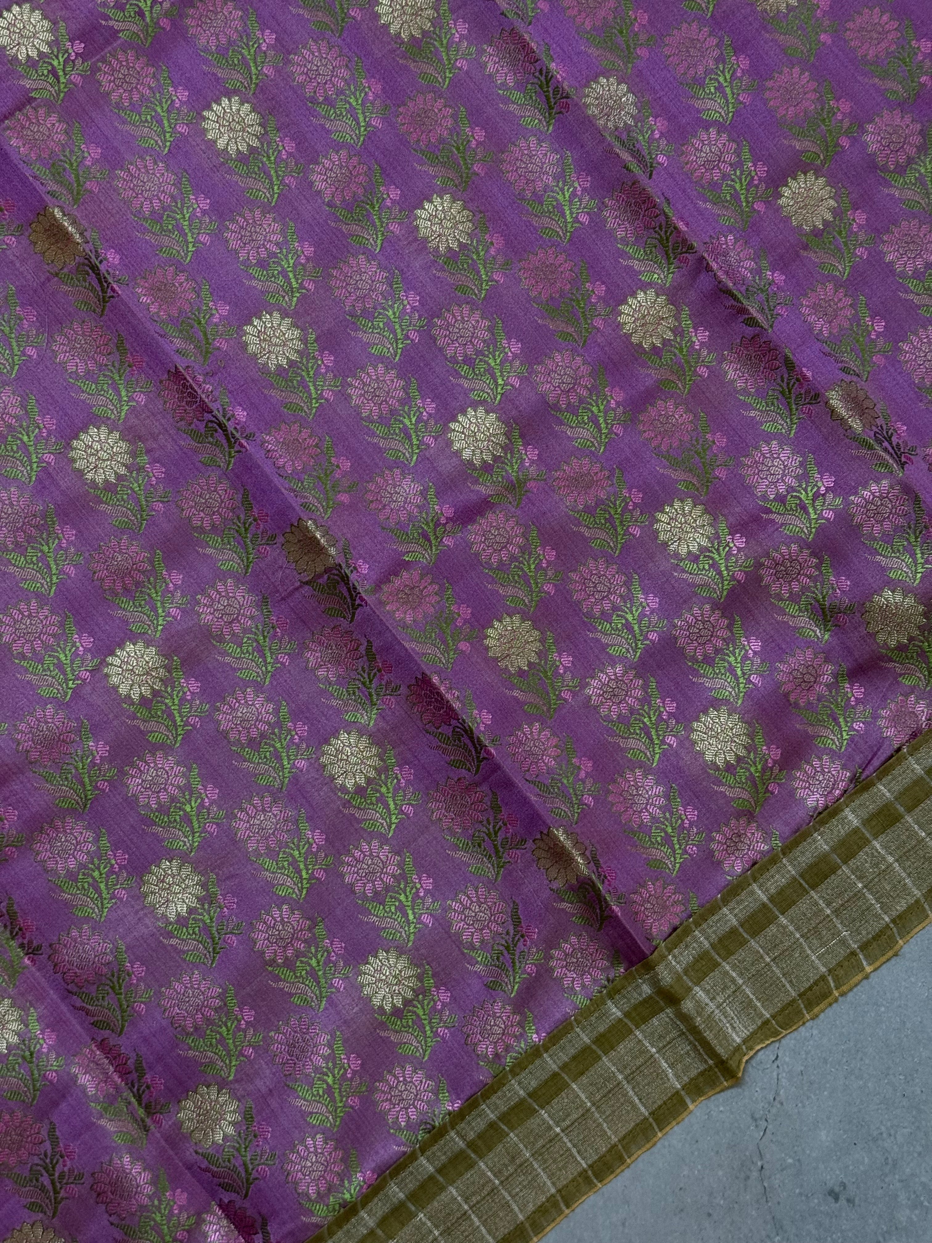Vaarnika | Green Beige  and Silver Pure Linen Silk Saree