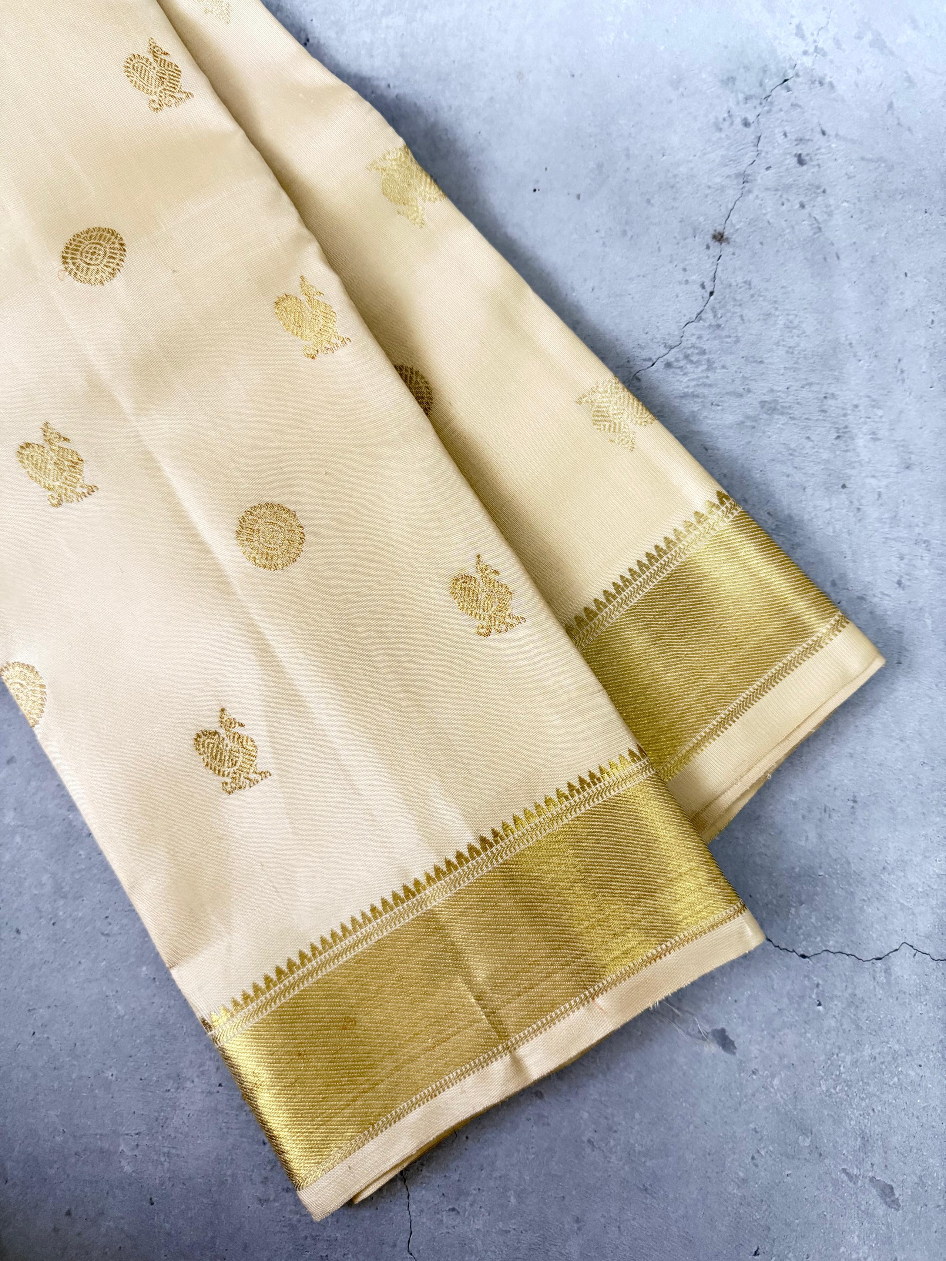 Shivangi | Classic Off White and Gold Kanjivaram Silk Saree