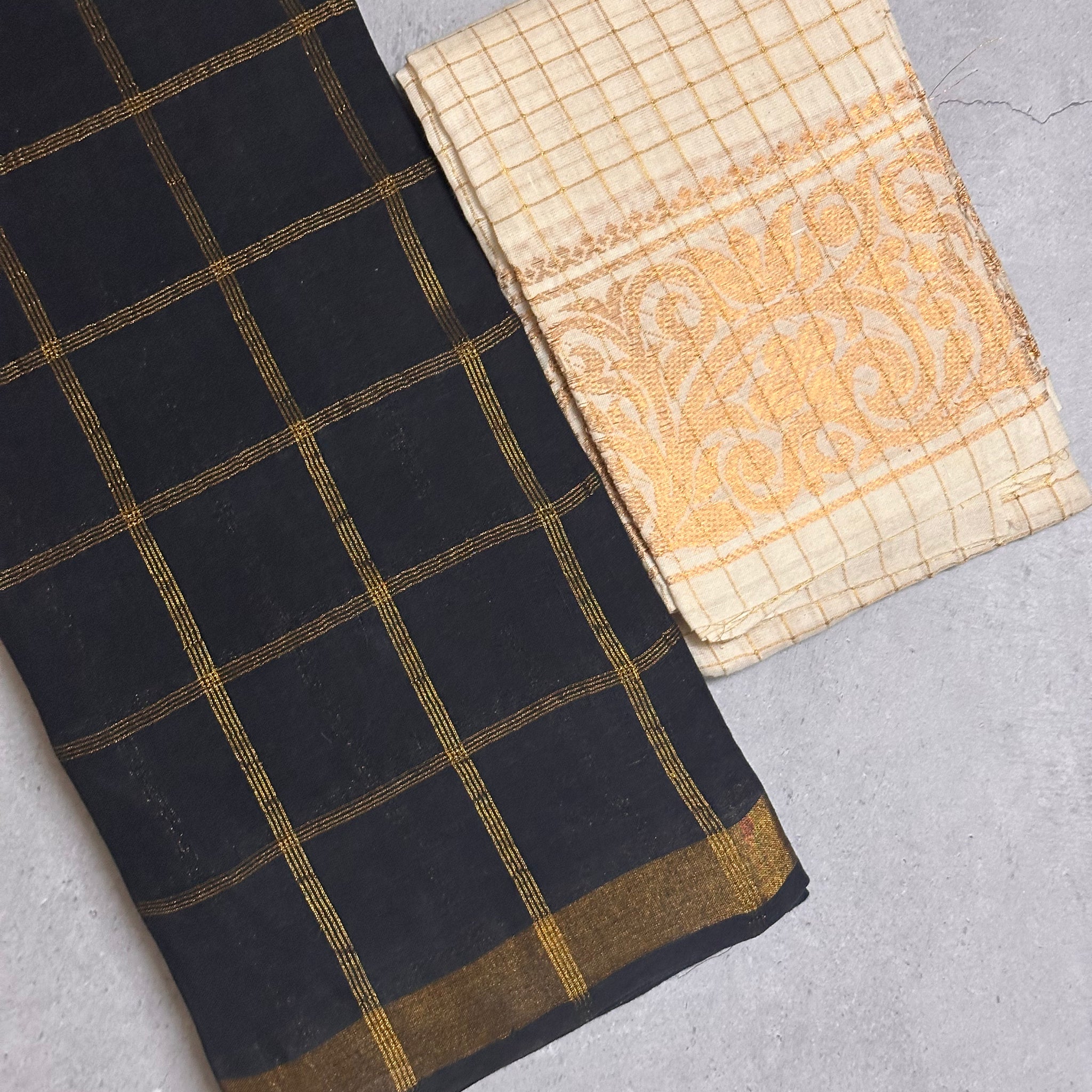 Niyati | Black and Gold Sungudi Cotton Saree