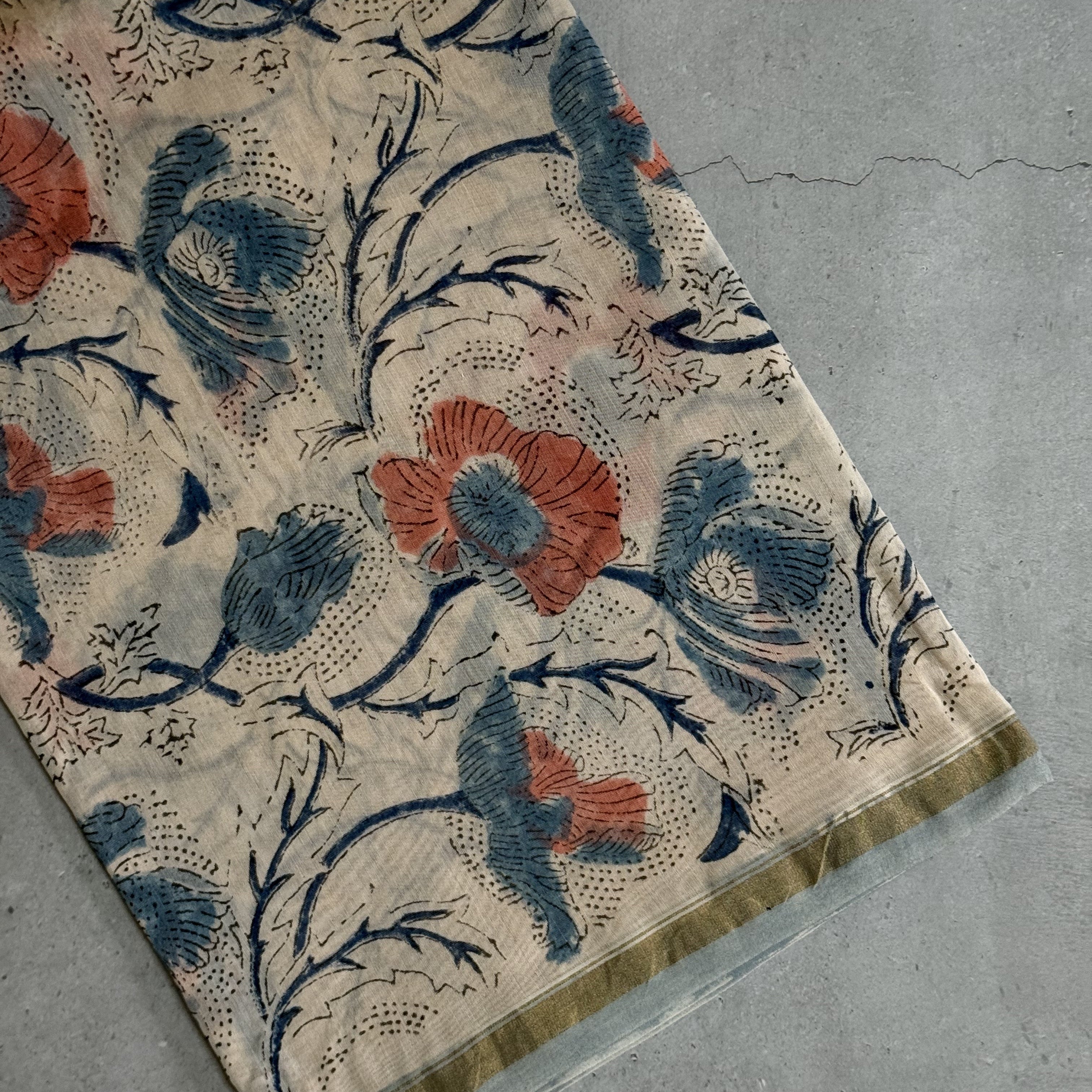 Vanya | Off White Block Printed Chanderi saree